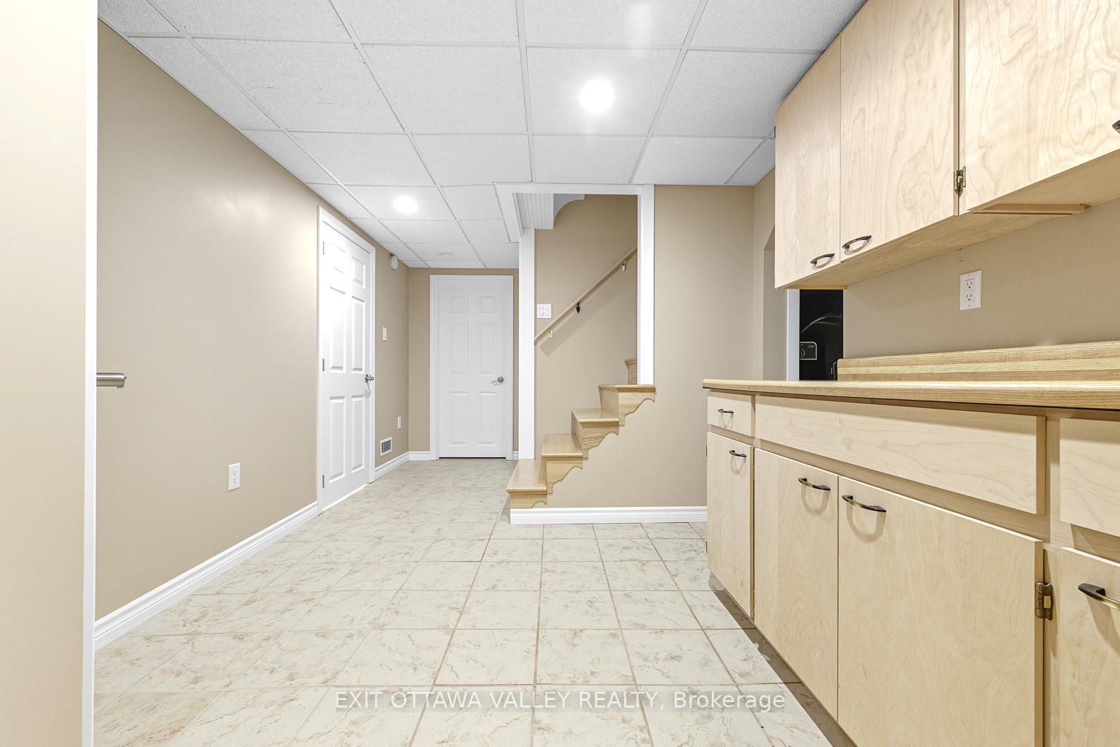 Photo 28 of 85 Frontenac Crescent, Deep River — HOMEH
