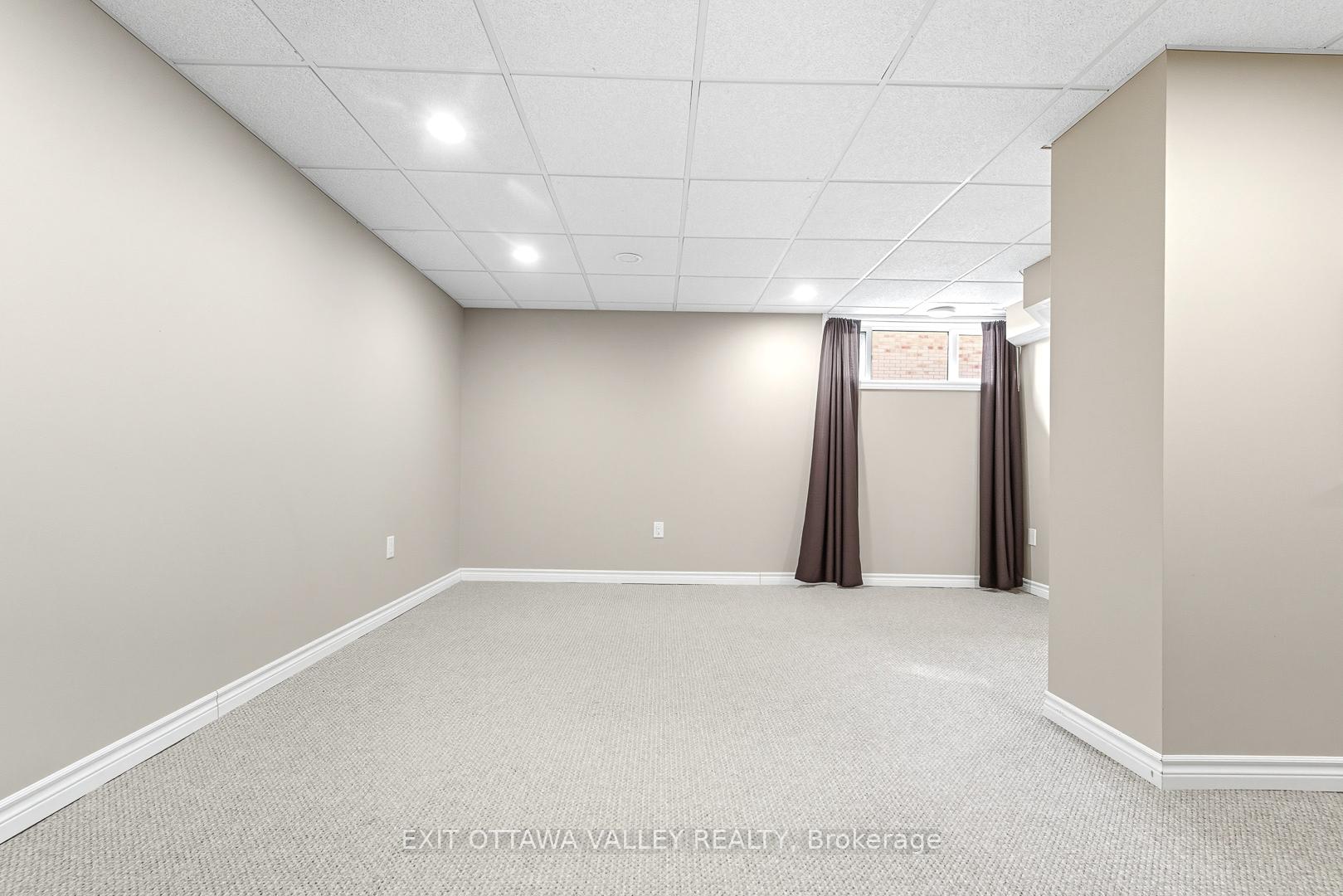 Photo 23 of 85 Frontenac Crescent, Deep River — HOMEH