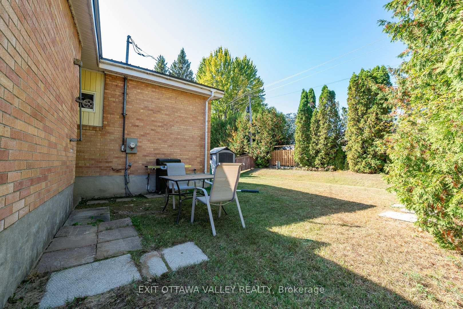 Photo 29 of 85 Frontenac Crescent, Deep River — HOMEH
