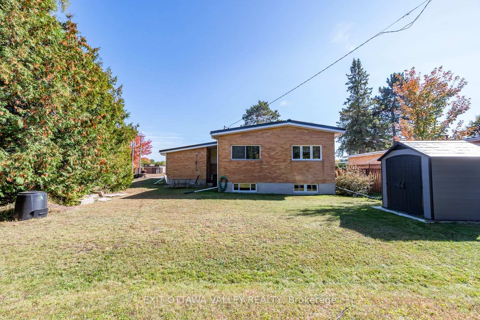 Photo 31 of 85 Frontenac Crescent, Deep River — HOMEH