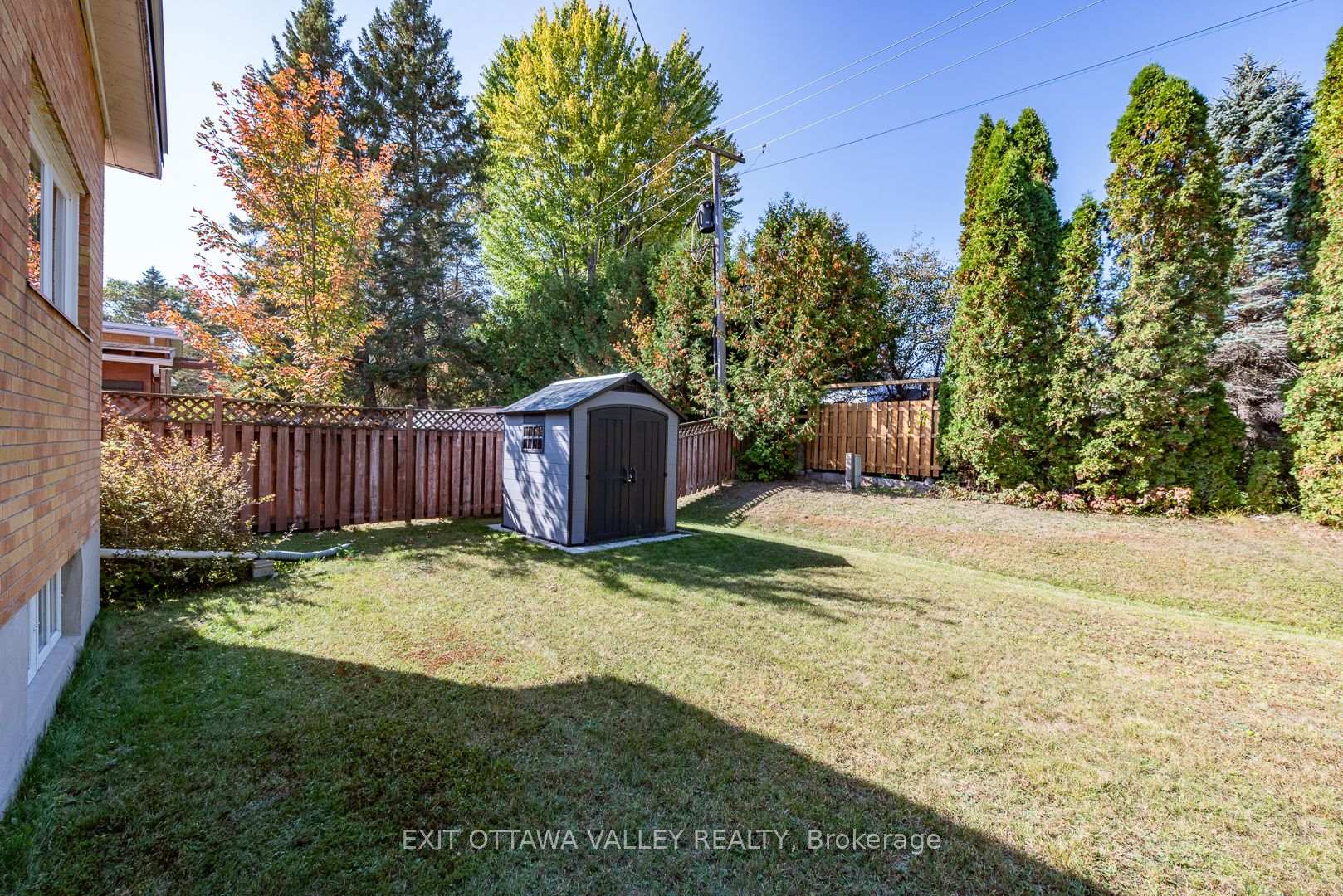 Photo 34 of 85 Frontenac Crescent, Deep River — HOMEH