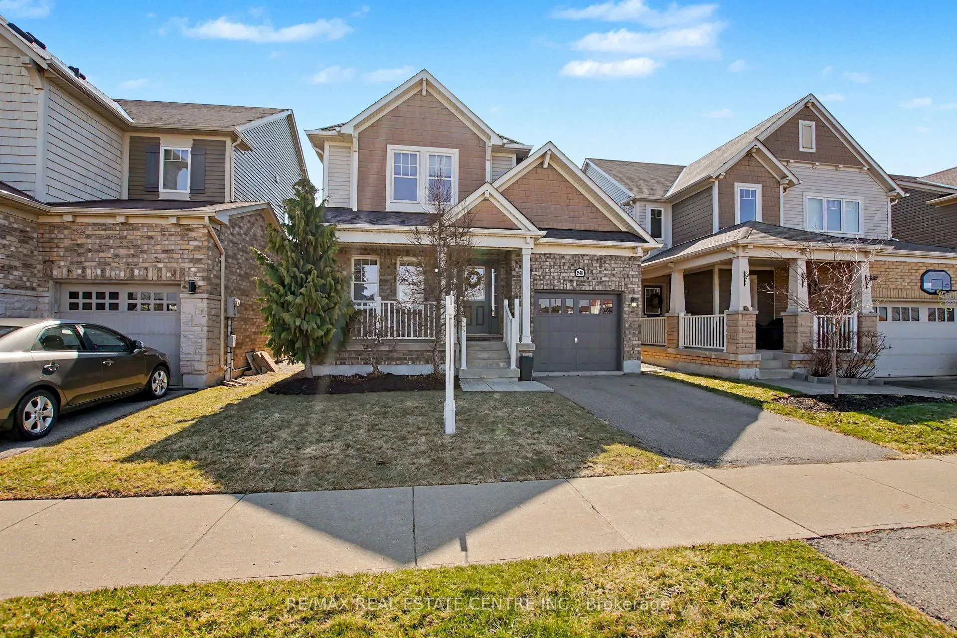 Photo 2 of 940 Clark Boulevard, Milton, Coates — HOMEH