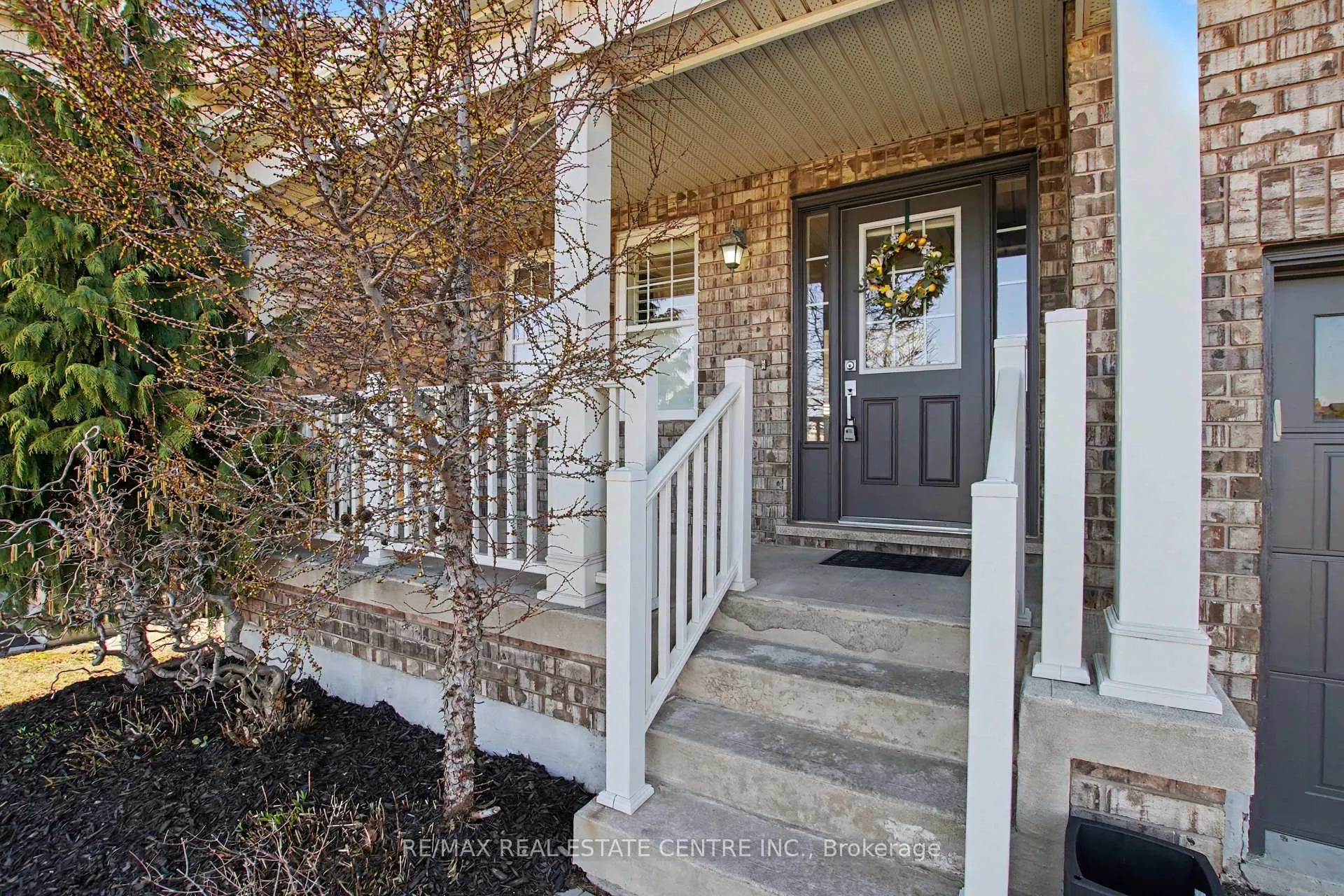 Photo 5 of 940 Clark Boulevard, Milton, Coates — HOMEH