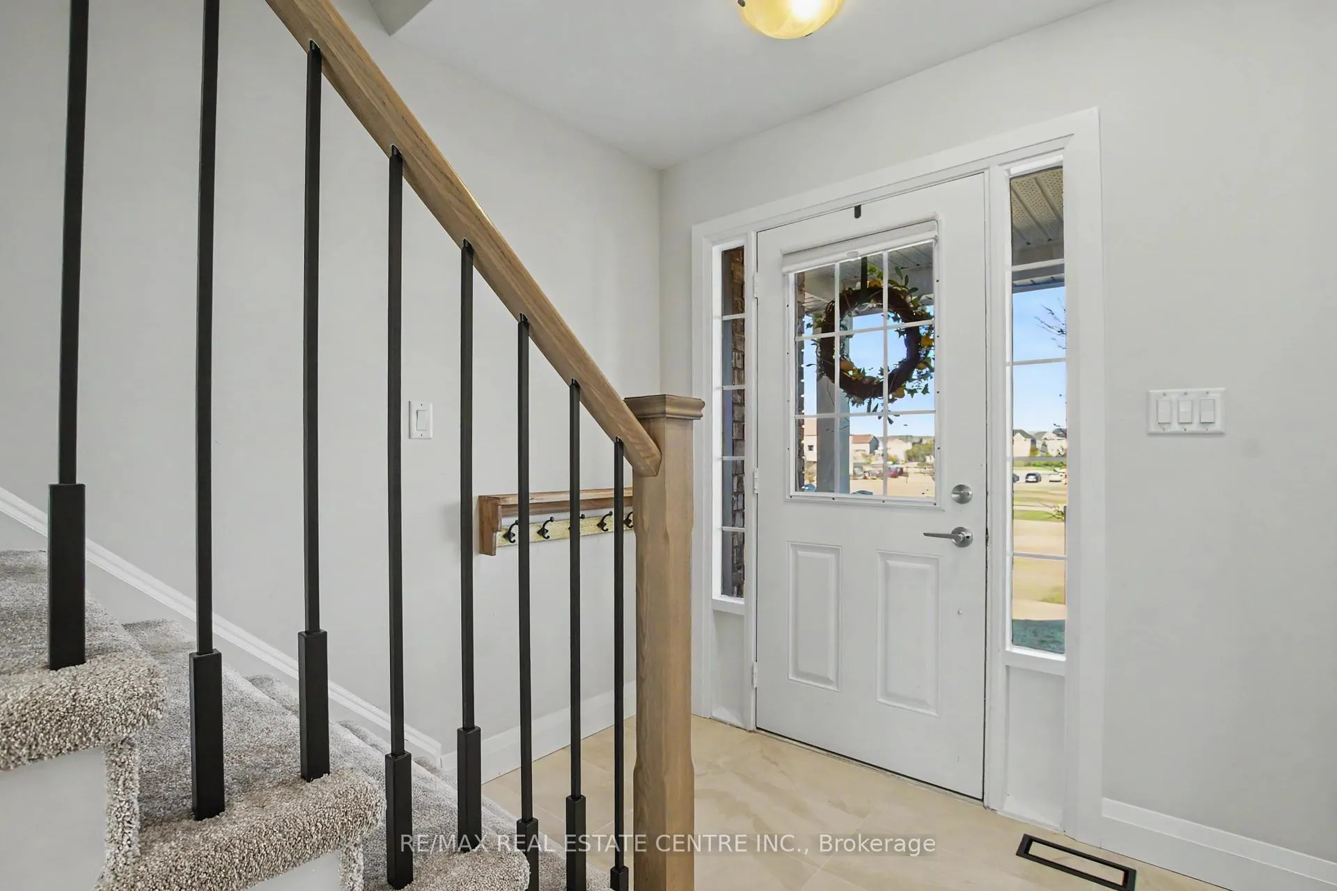 Photo 6 of 940 Clark Boulevard, Milton, Coates — HOMEH