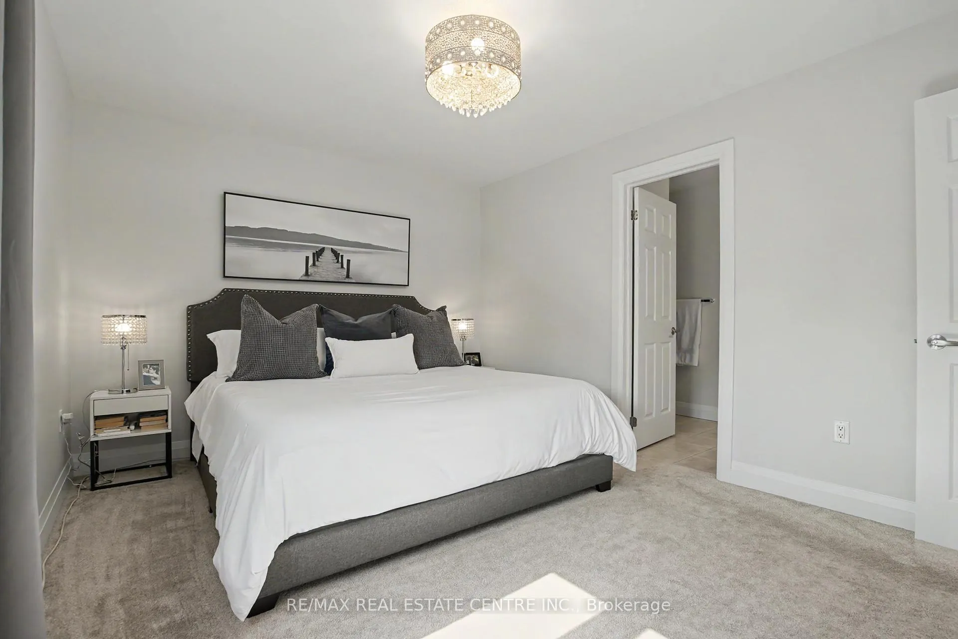 Photo 19 of 940 Clark Boulevard, Milton, Coates — HOMEH