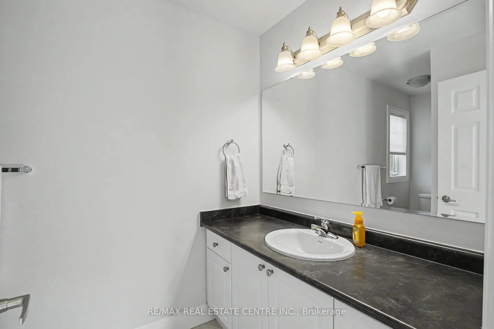 Photo 21 of 940 Clark Boulevard, Milton, Coates — HOMEH