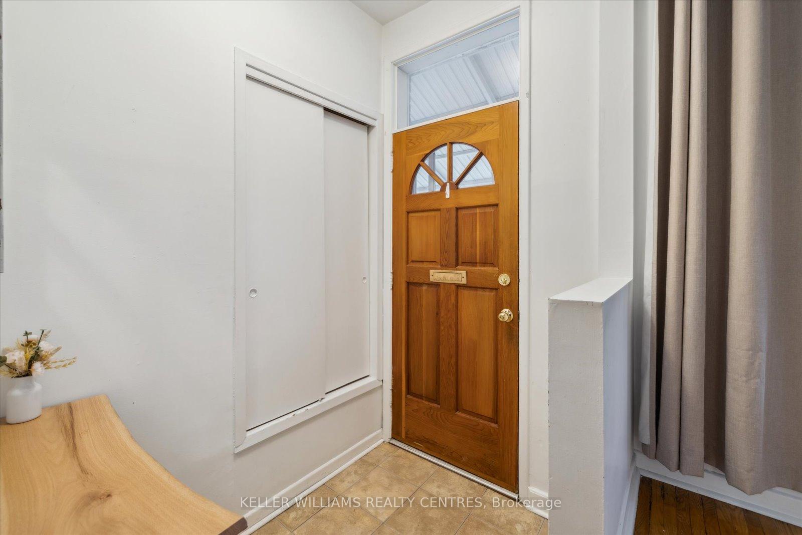 Photo 5 of 56 Murray Drive, Aurora, Aurora Highlands — HOMEH