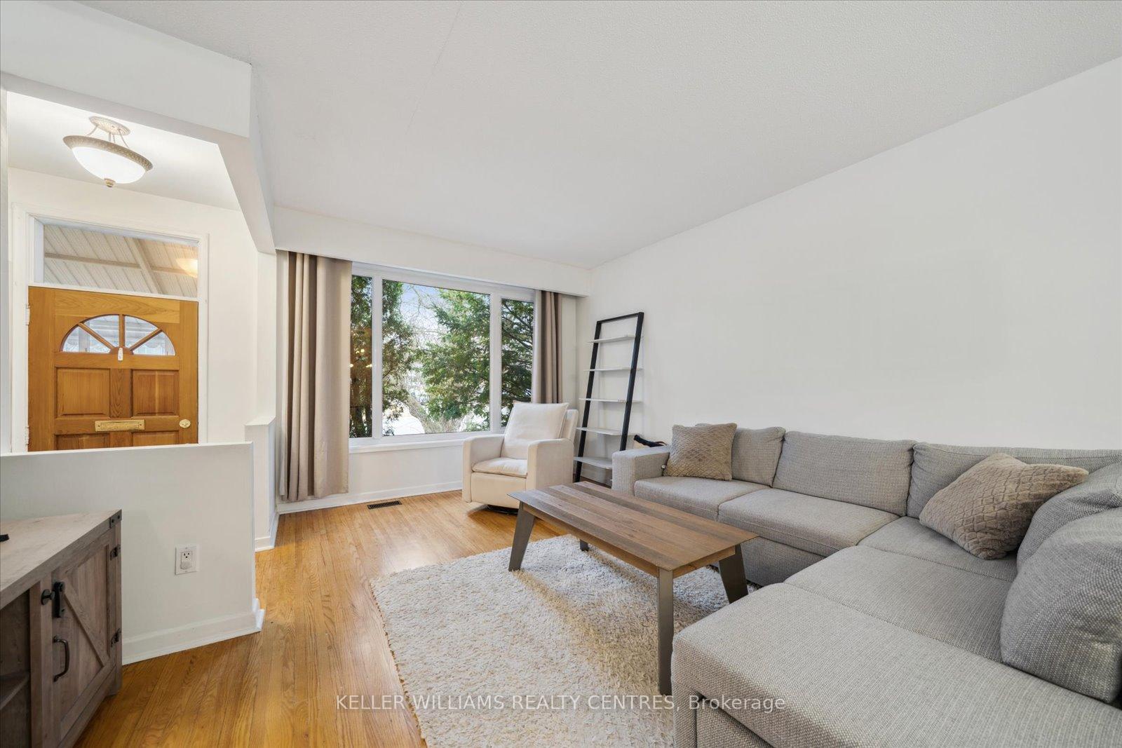 Photo 7 of 56 Murray Drive, Aurora, Aurora Highlands — HOMEH