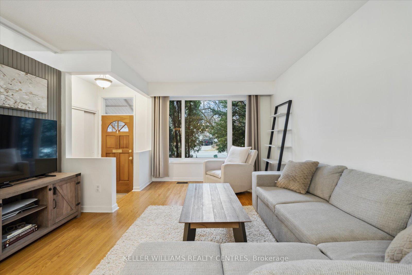 Photo 10 of 56 Murray Drive, Aurora, Aurora Highlands — HOMEH