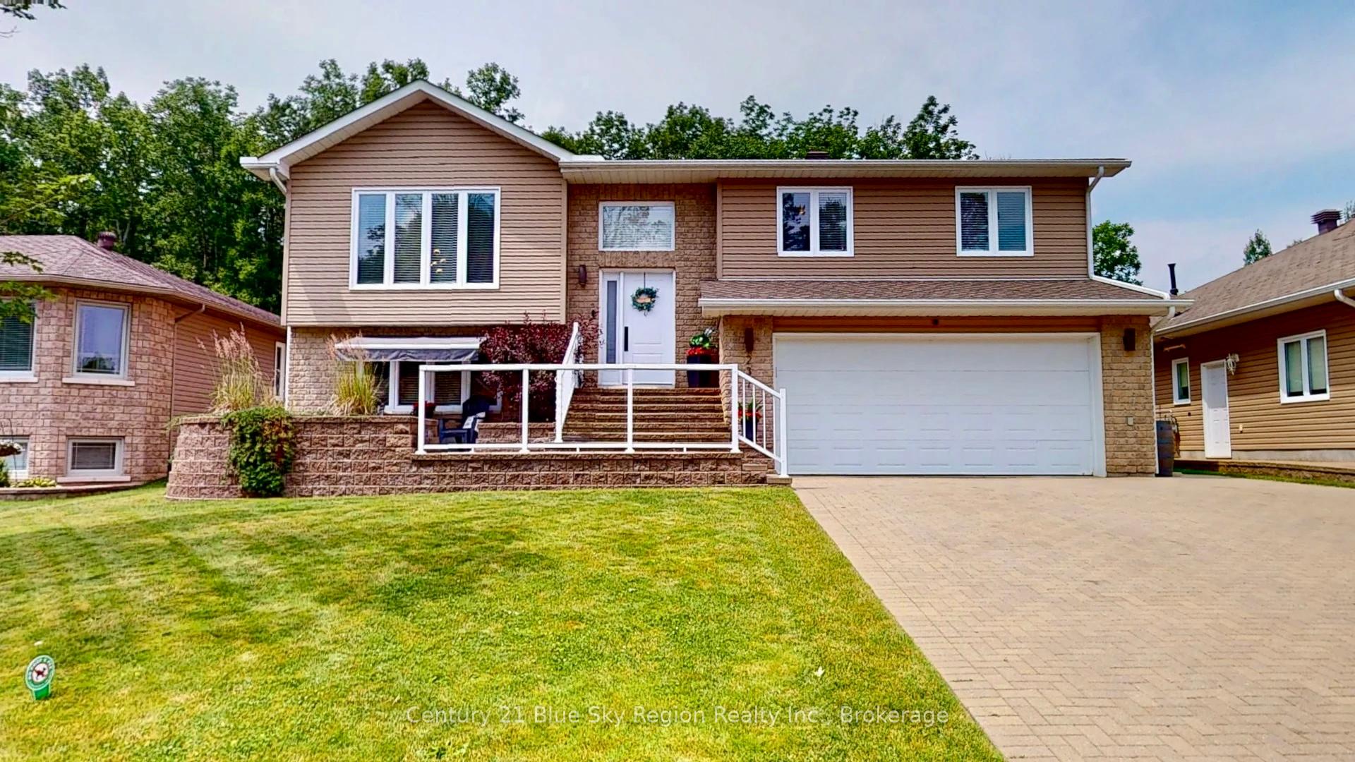 Photo 2 of 237 Osprey Crescent, Callander — HOMEH