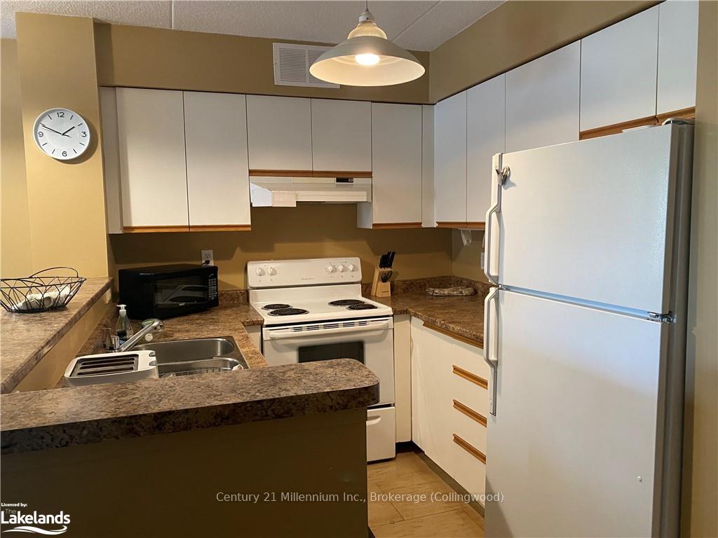 Photo 2 of 322 Mariners Way, Collingwood — HOMEH