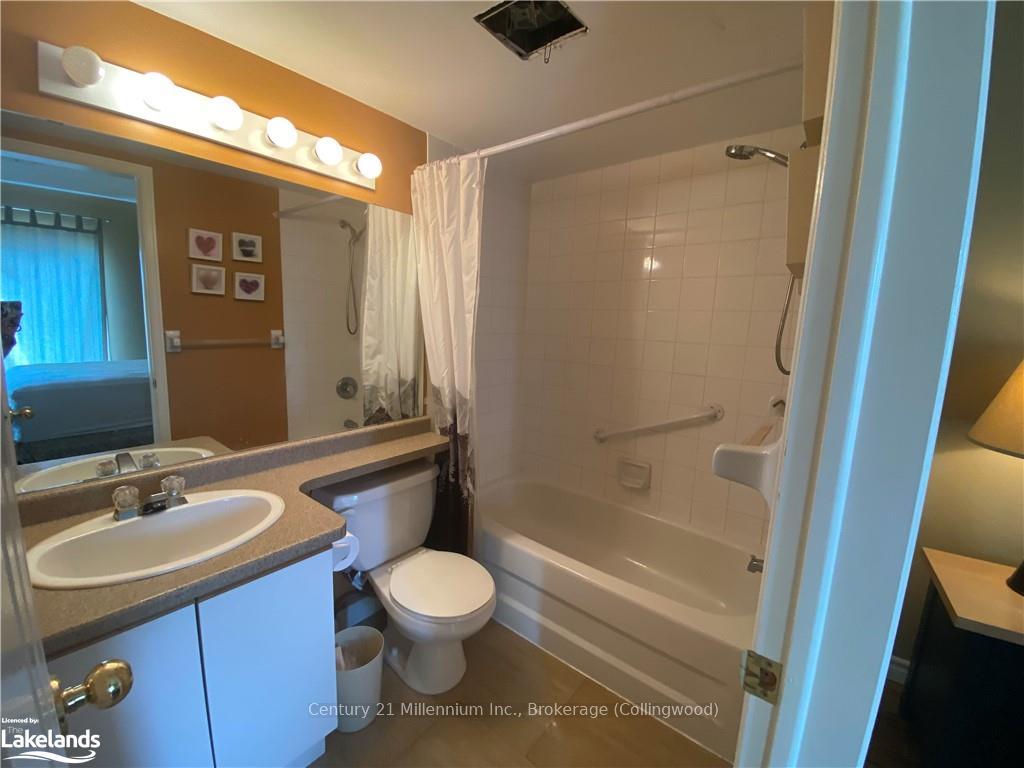 Photo 11 of 322 Mariners Way, Collingwood — HOMEH