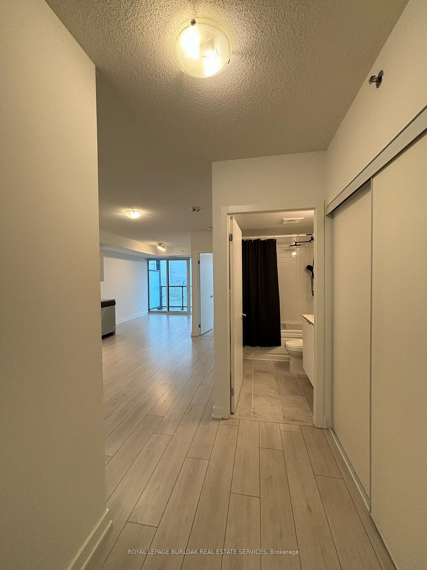 Photo 3 of Unit B611, 3200 Dakota Common, Burlington, Alton — HOMEH