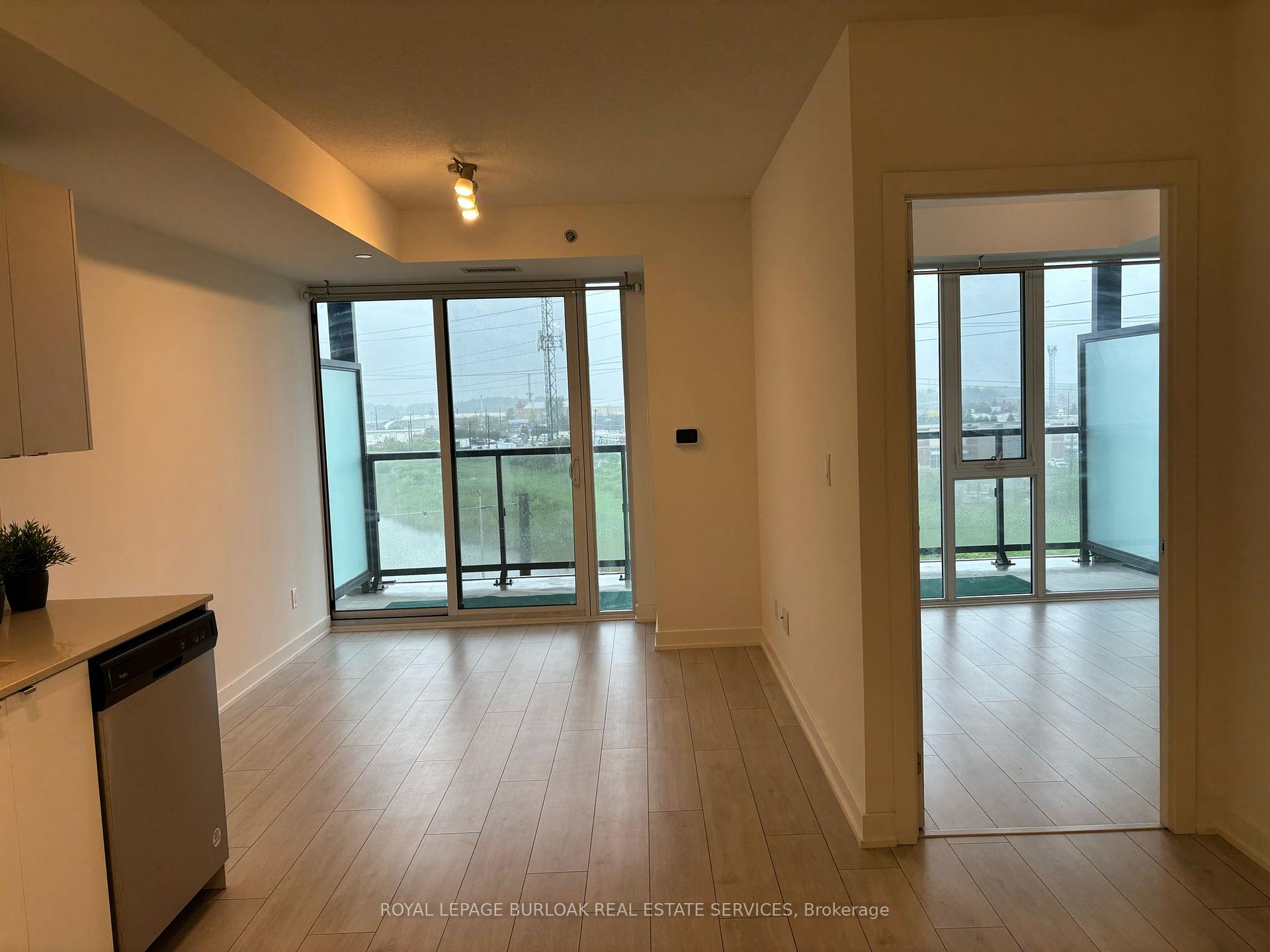 Photo 4 of Unit B611, 3200 Dakota Common, Burlington, Alton — HOMEH