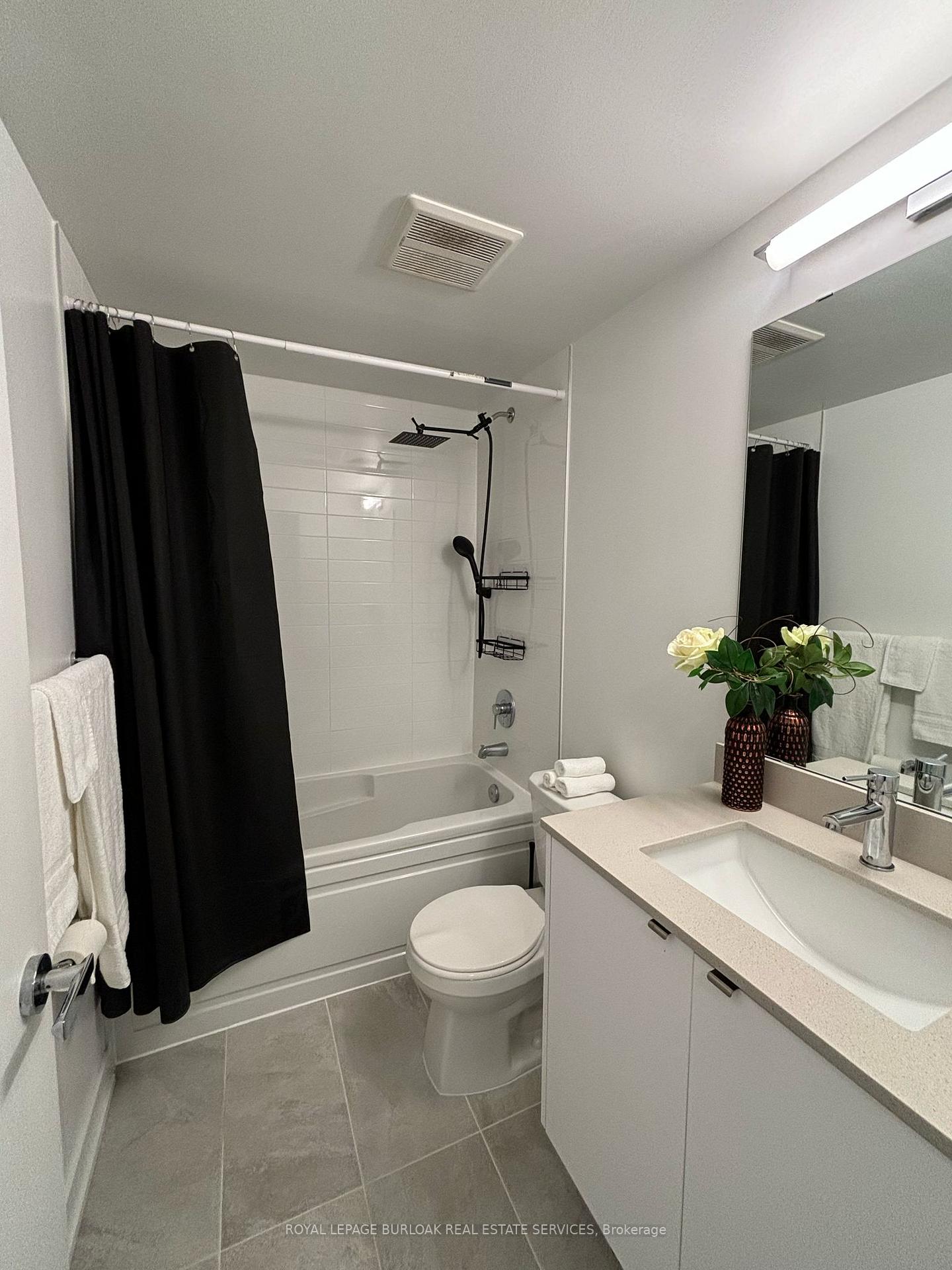 Photo 13 of Unit B611, 3200 Dakota Common, Burlington, Alton — HOMEH