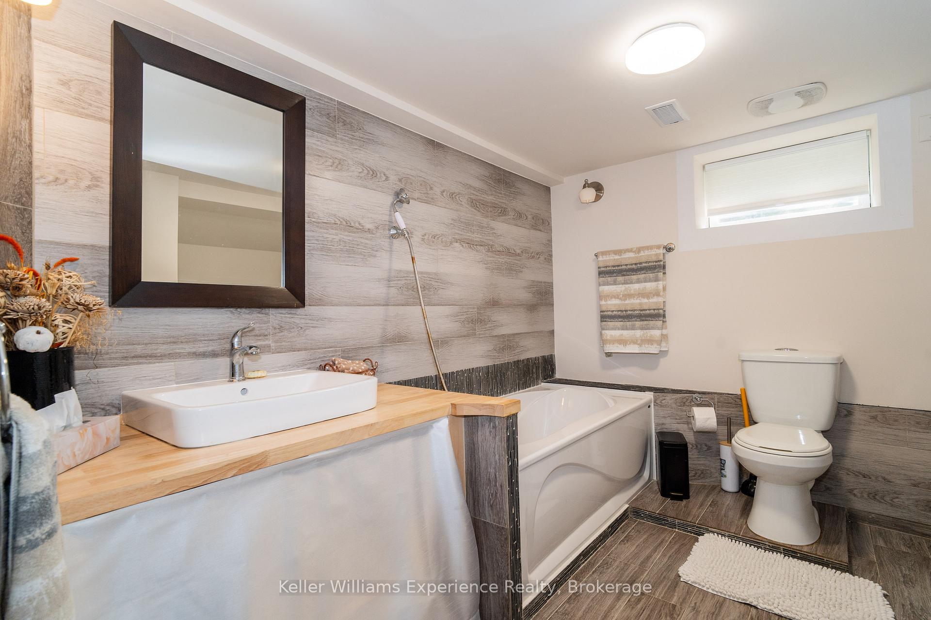 Photo 27 of 102 James Street, Burk's Falls — HOMEH