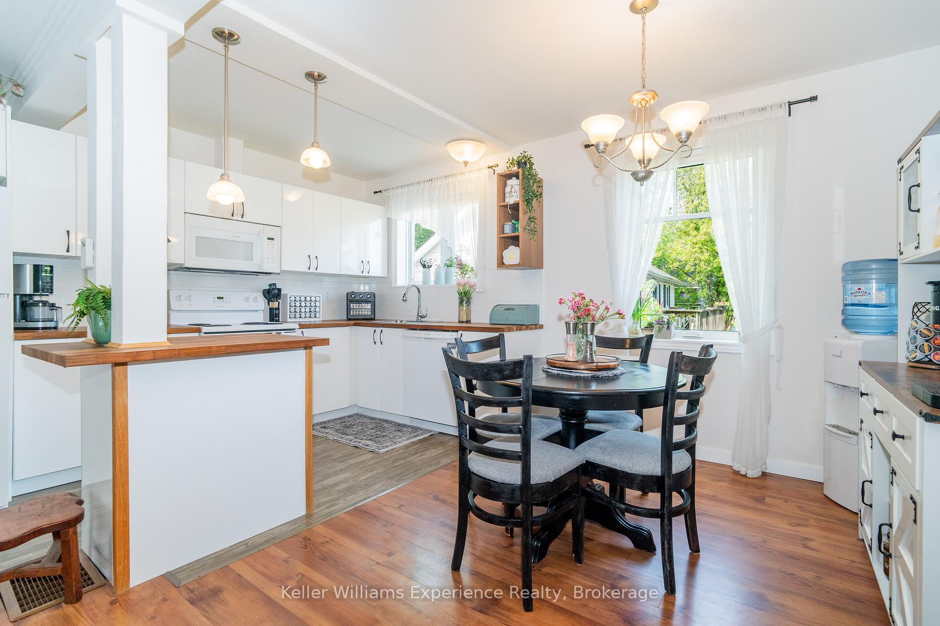 Photo 11 of 102 James Street, Burk's Falls — HOMEH