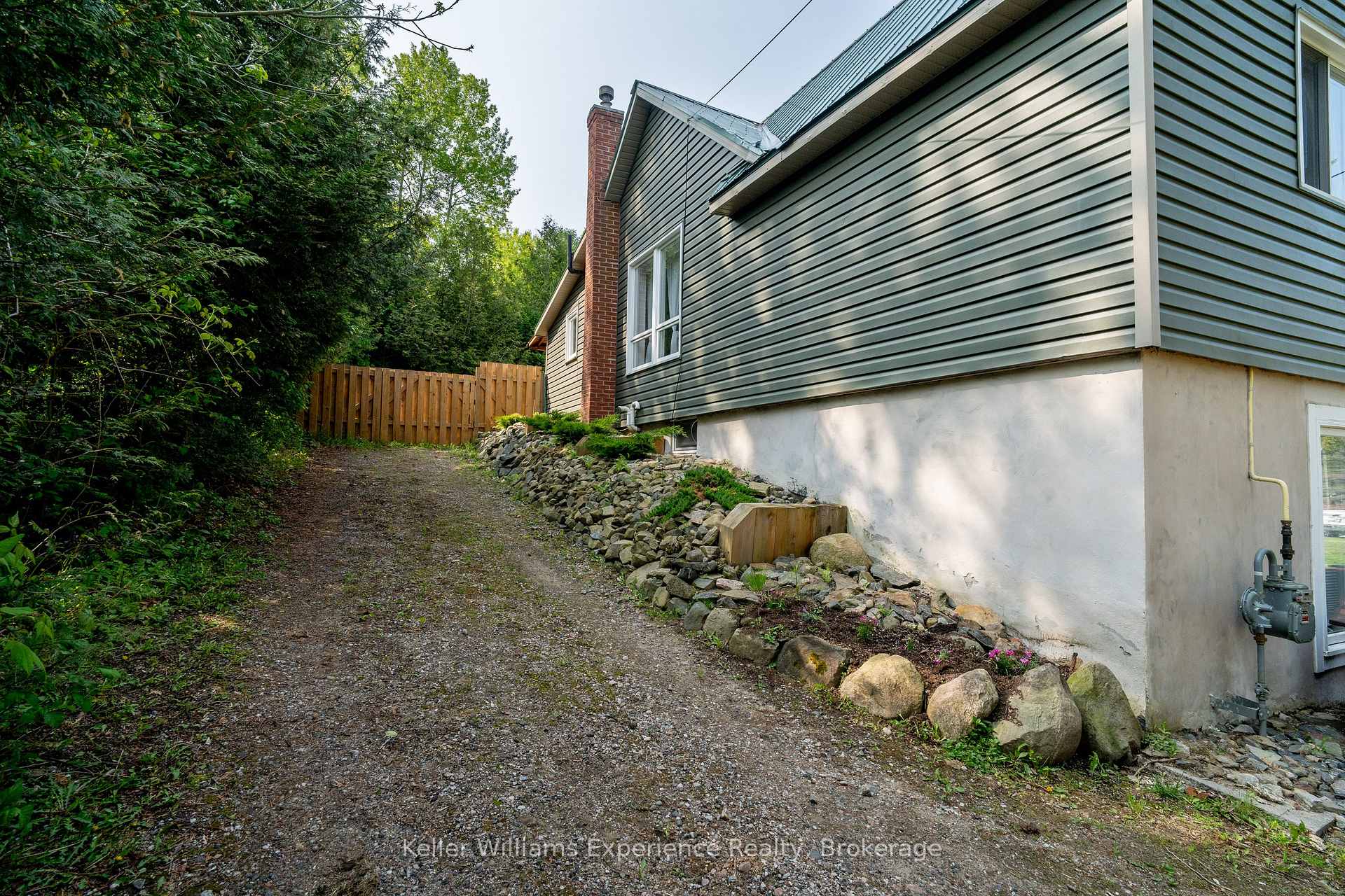 Photo 59 of 102 James Street, Burk's Falls — HOMEH
