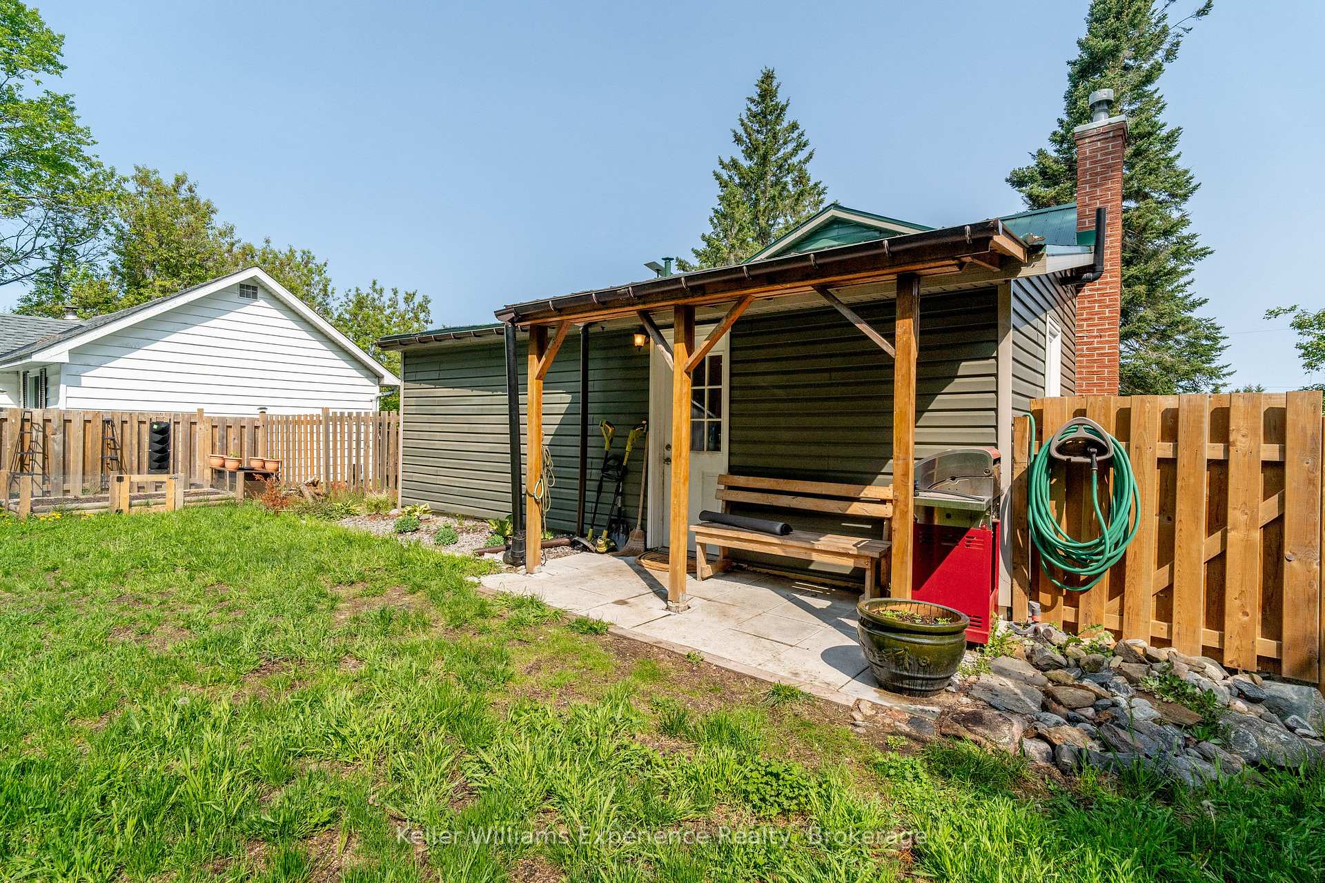 Photo 64 of 102 James Street, Burk's Falls — HOMEH