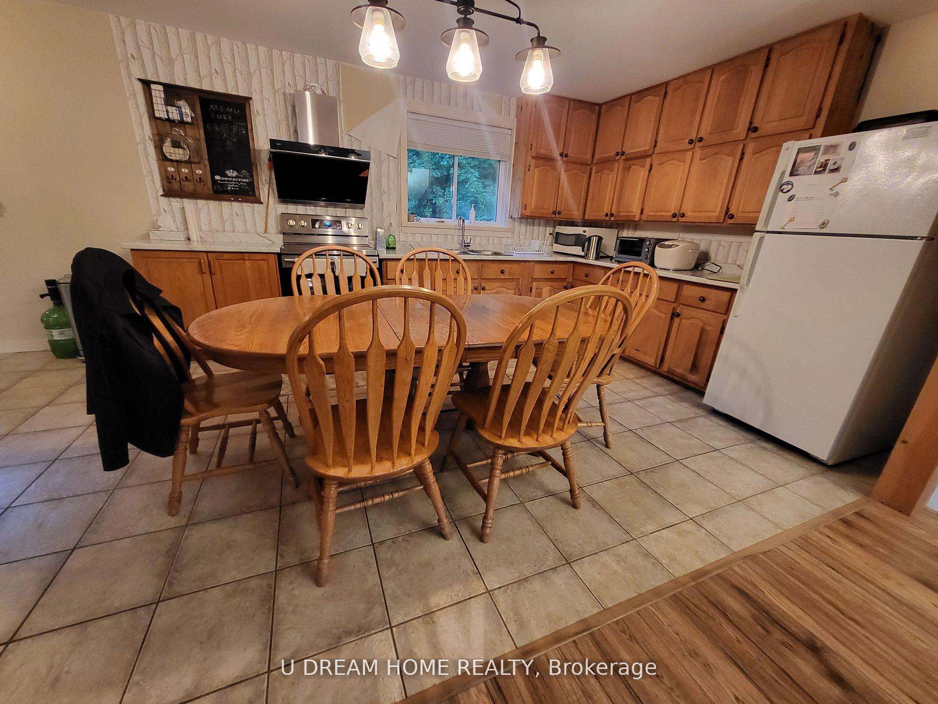 Photo 8 of 454 Silver Lake Road, Magnetawan, Spence — HOMEH
