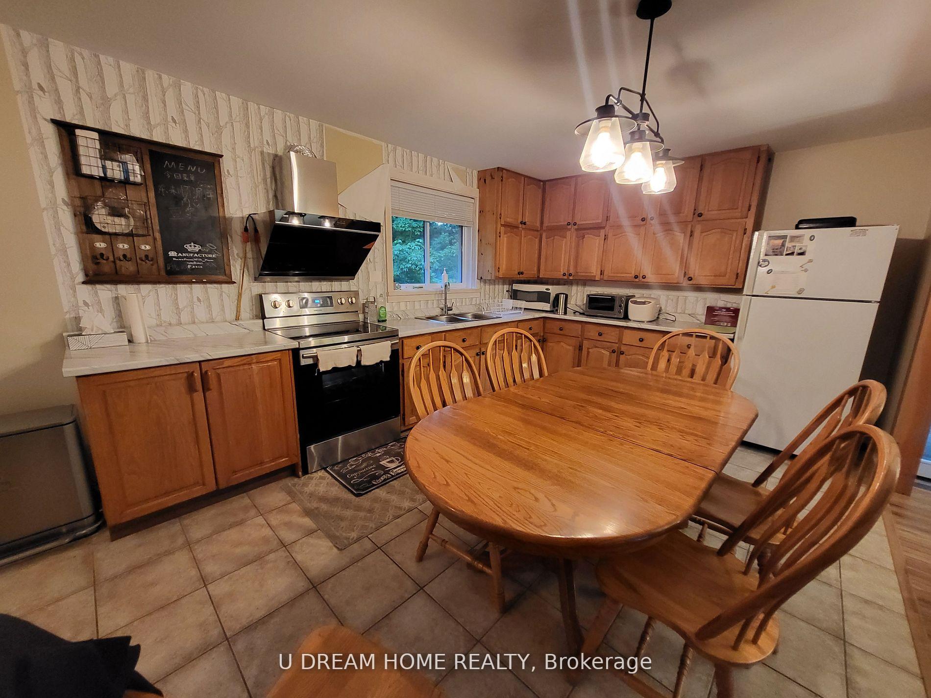 Photo 9 of 454 Silver Lake Road, Magnetawan, Spence — HOMEH