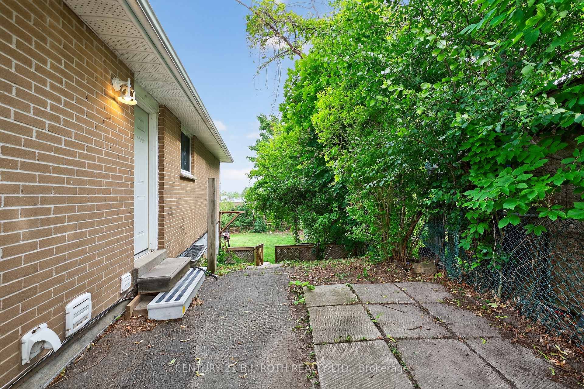 Photo 40 of 29 Daphne Crescent, Barrie, Cundles East — HOMEH