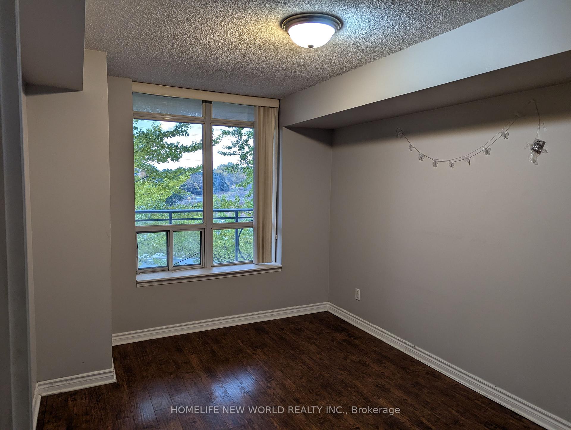Photo 9 of Unit 301, 130 Pond Drive, Markham, Commerce Valley — HOMEH