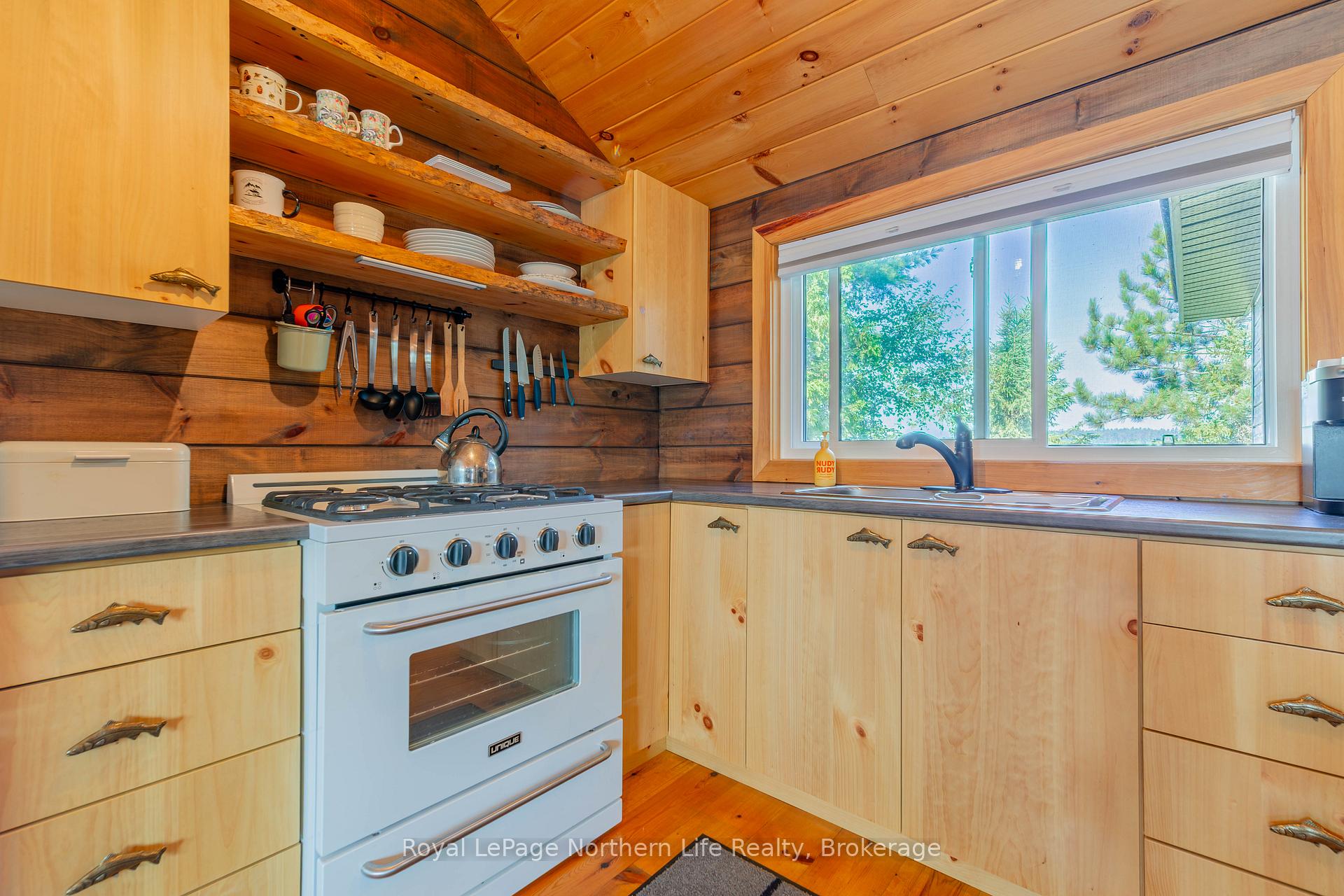Photo 18 of 66 Temagami Island, Temagami — HOMEH