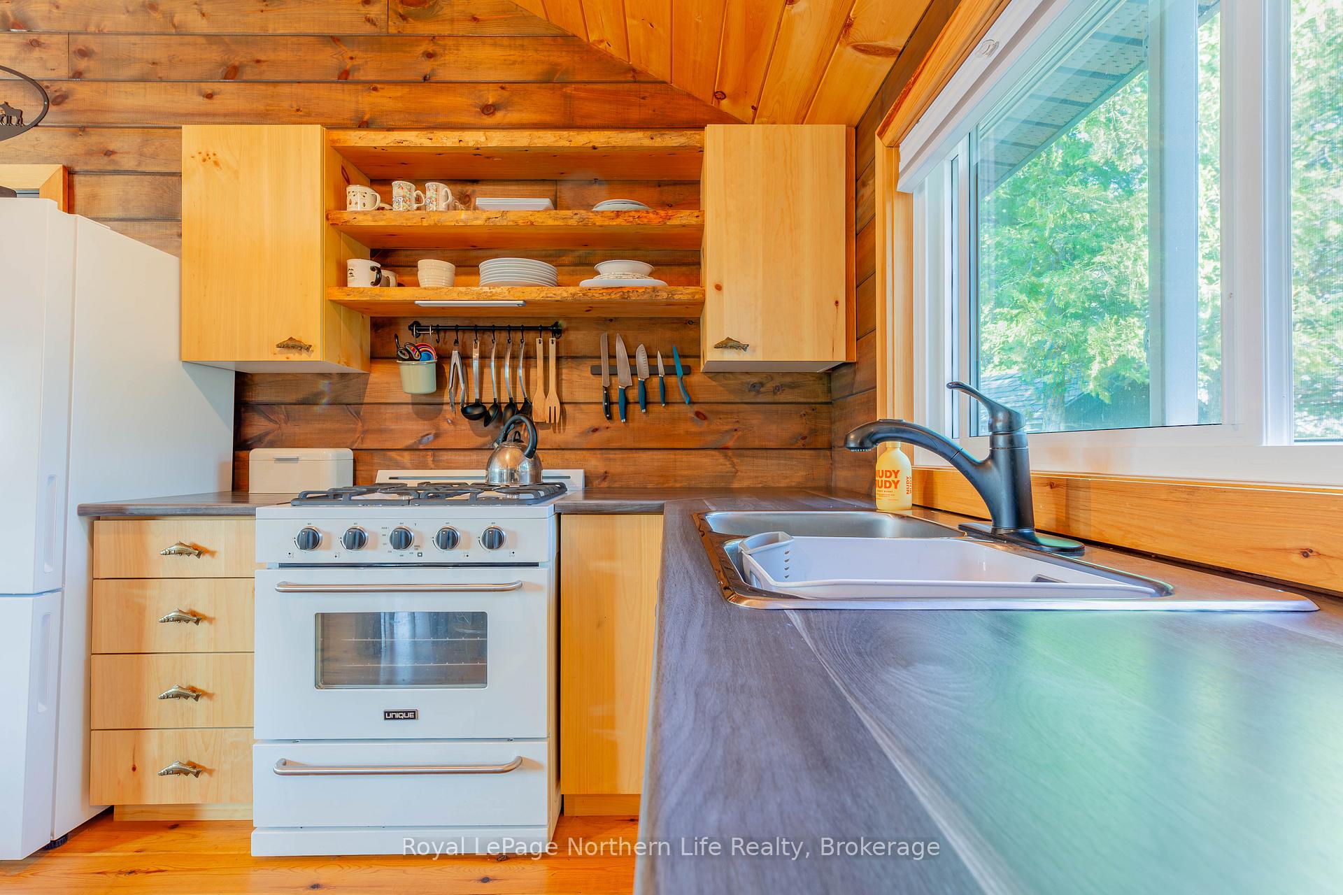 Photo 19 of 66 Temagami Island, Temagami — HOMEH