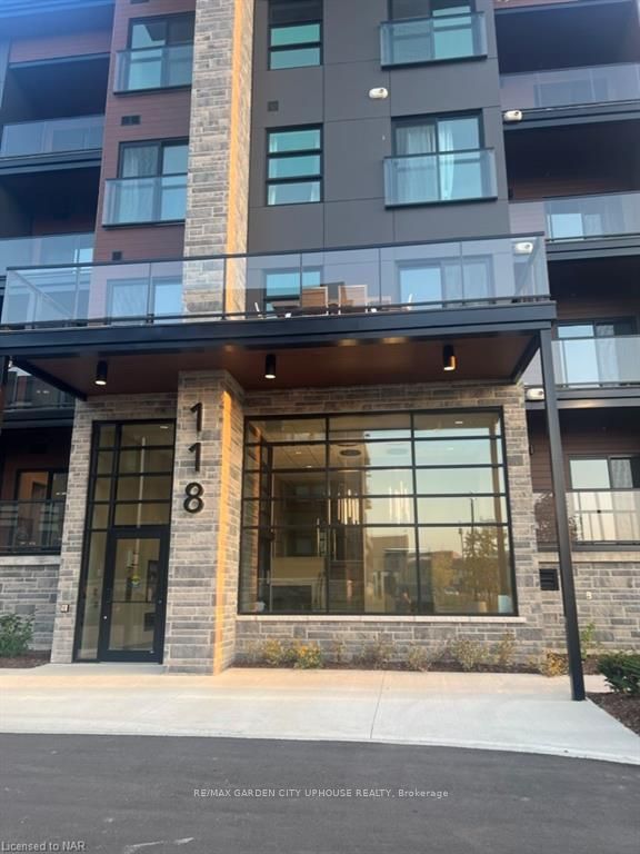 Front of Unit 408, 118 Summersides Boulevard