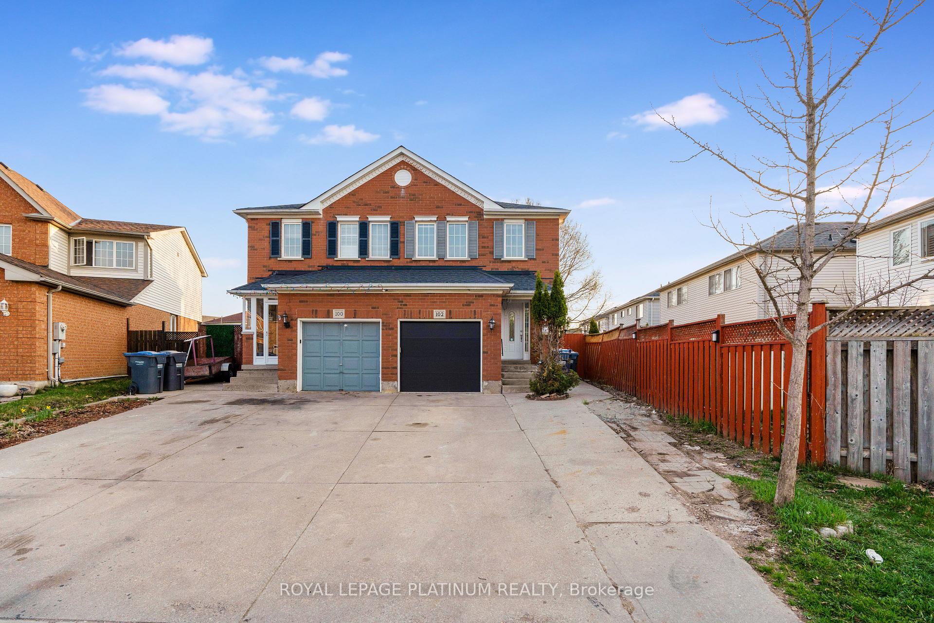 Front of 102 Bunchberry Way