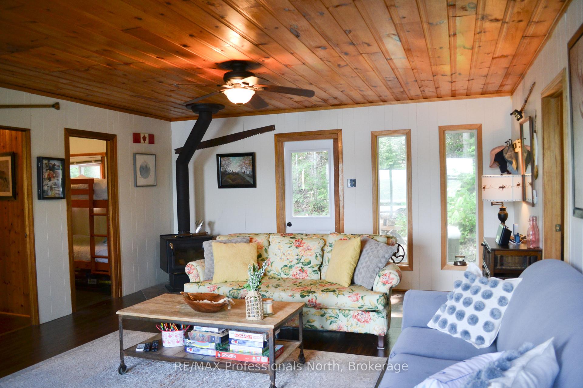 Photo 7 of 542 Hazard Hill, Kearney, Perry — HOMEH