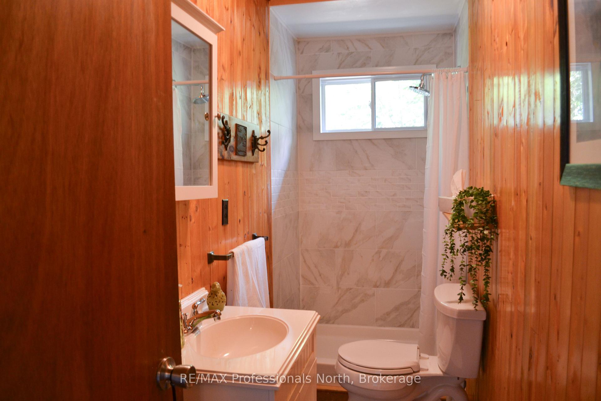 Photo 13 of 542 Hazard Hill, Kearney, Perry — HOMEH