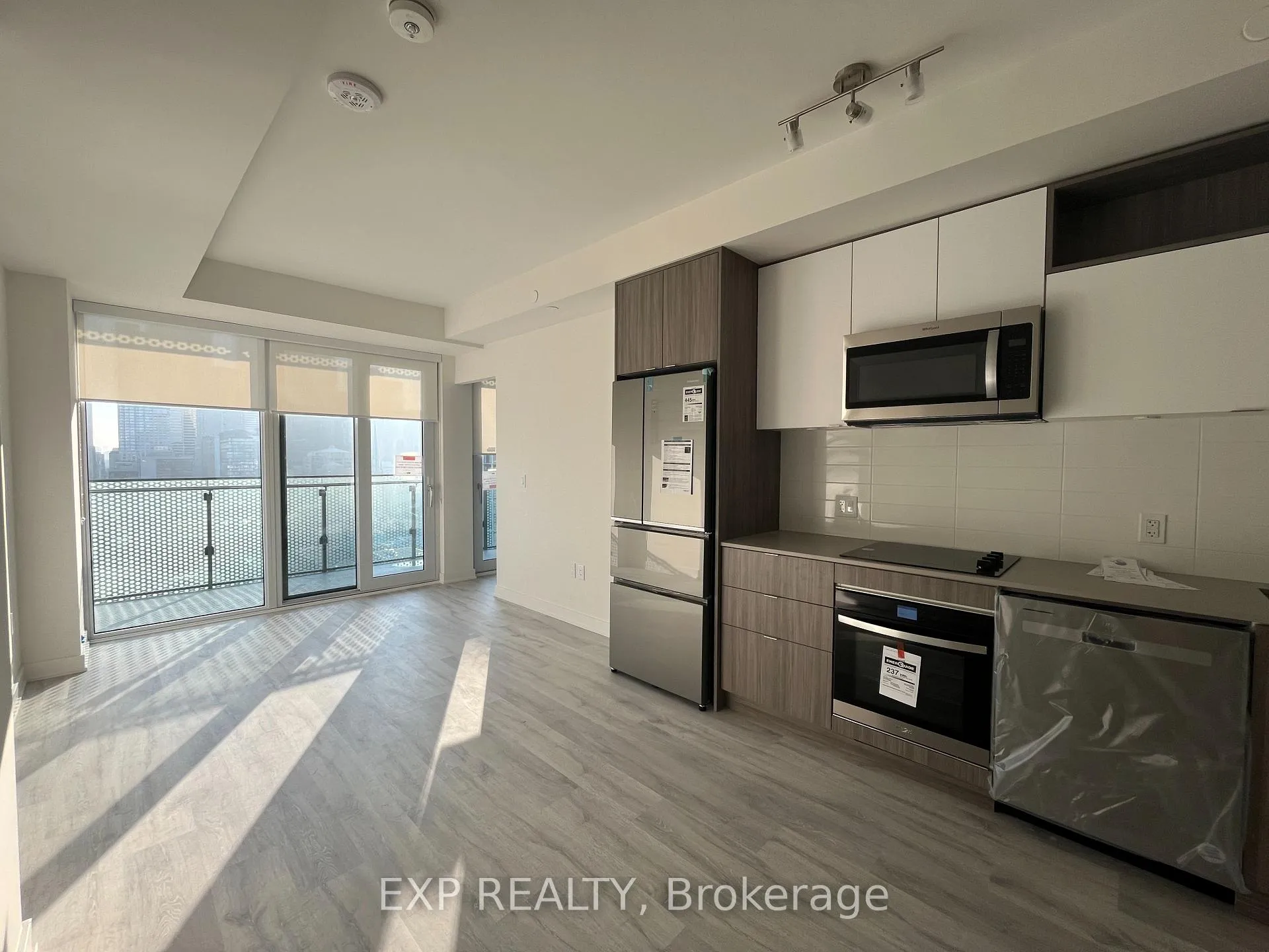 Photo 3 of 135 lower Sherbourne Street, Toronto, Moss Park — HOMEH
