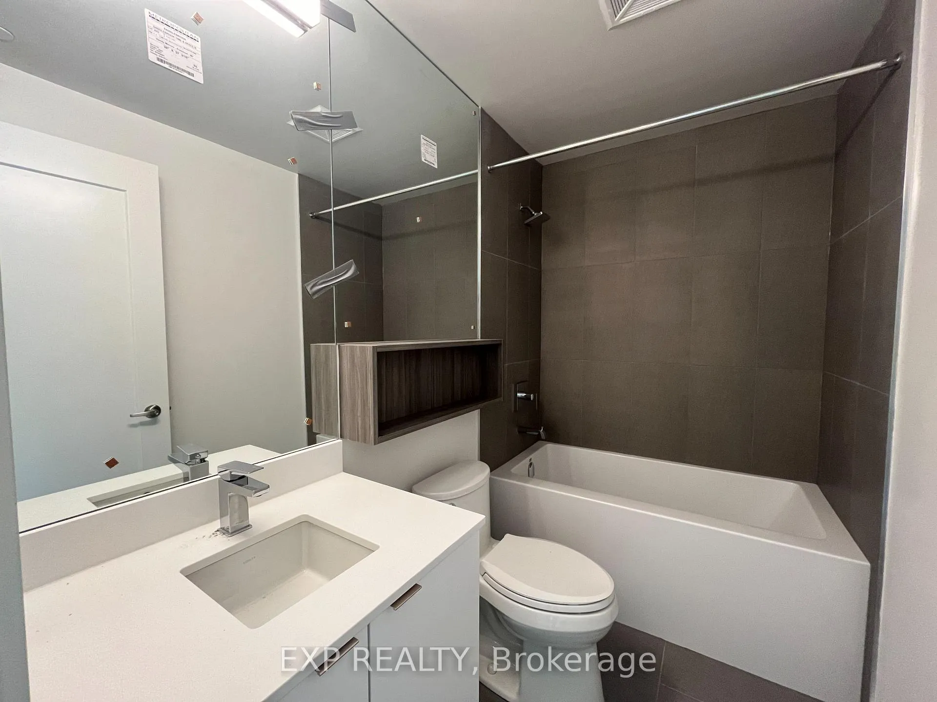 Photo 6 of 135 lower Sherbourne Street, Toronto, Moss Park — HOMEH
