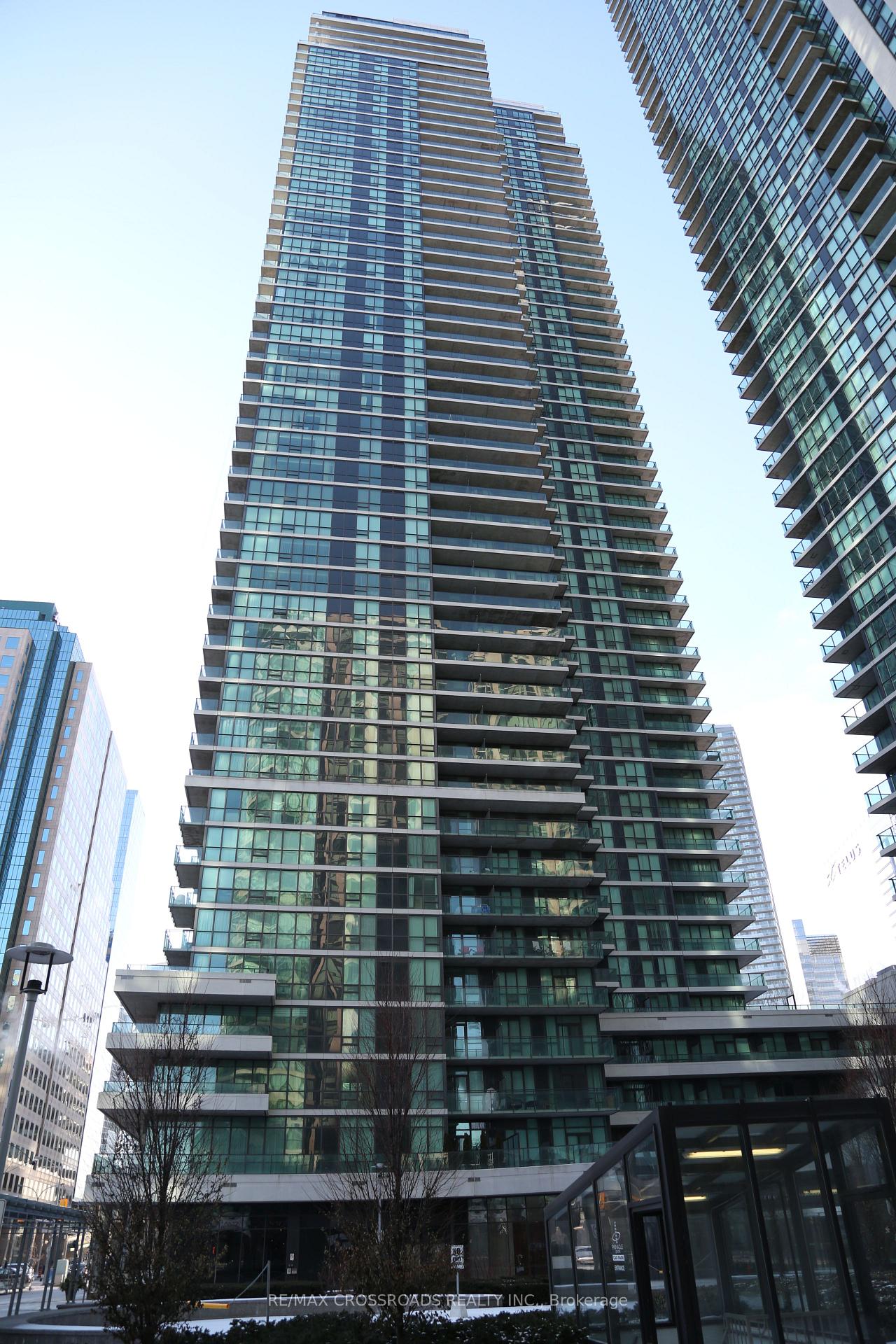 Front of Unit 3205, 33 Bay Street