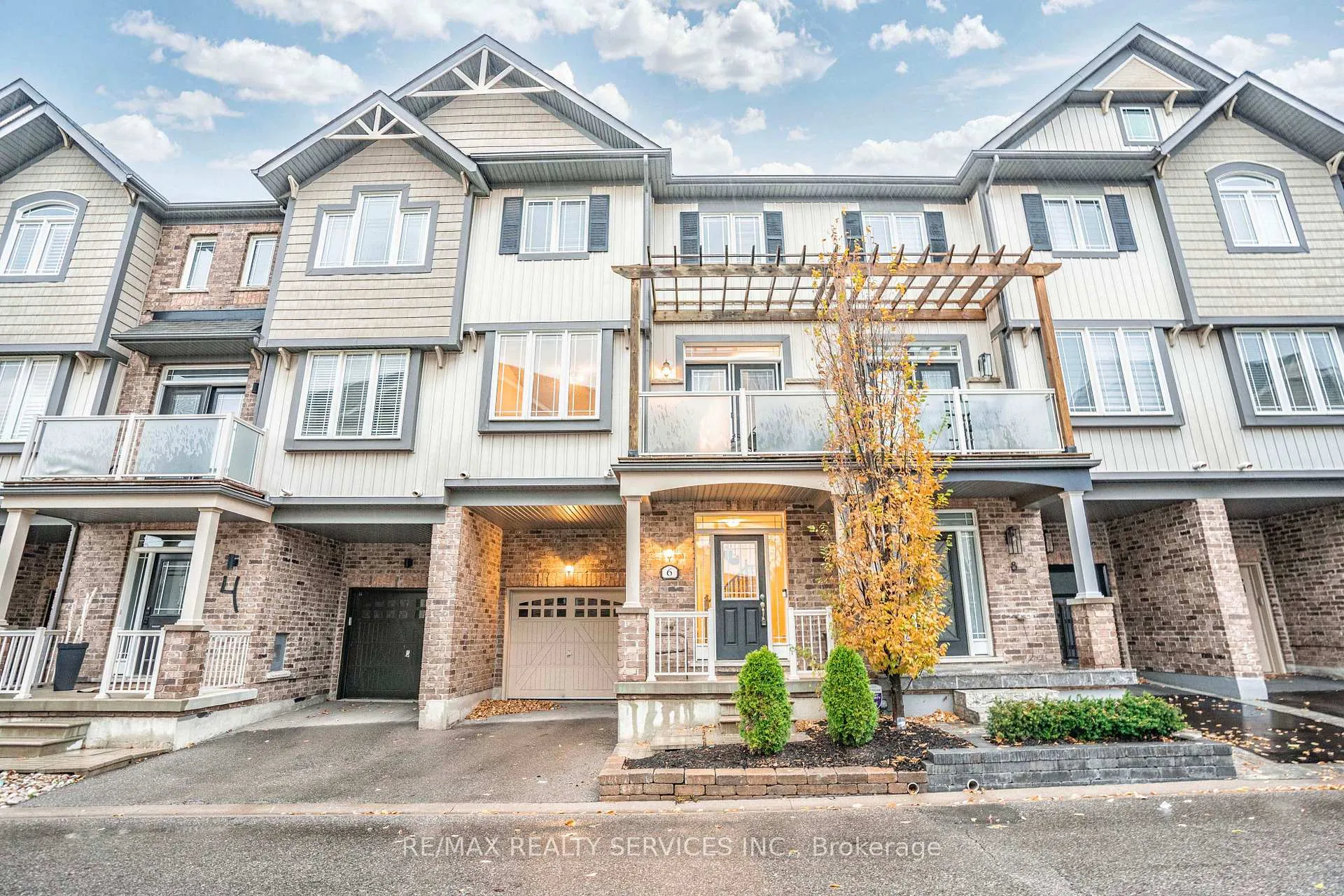 Photo 2 of 6 Birchfield Crescent, Caledon, Rural Caledon — HOMEH