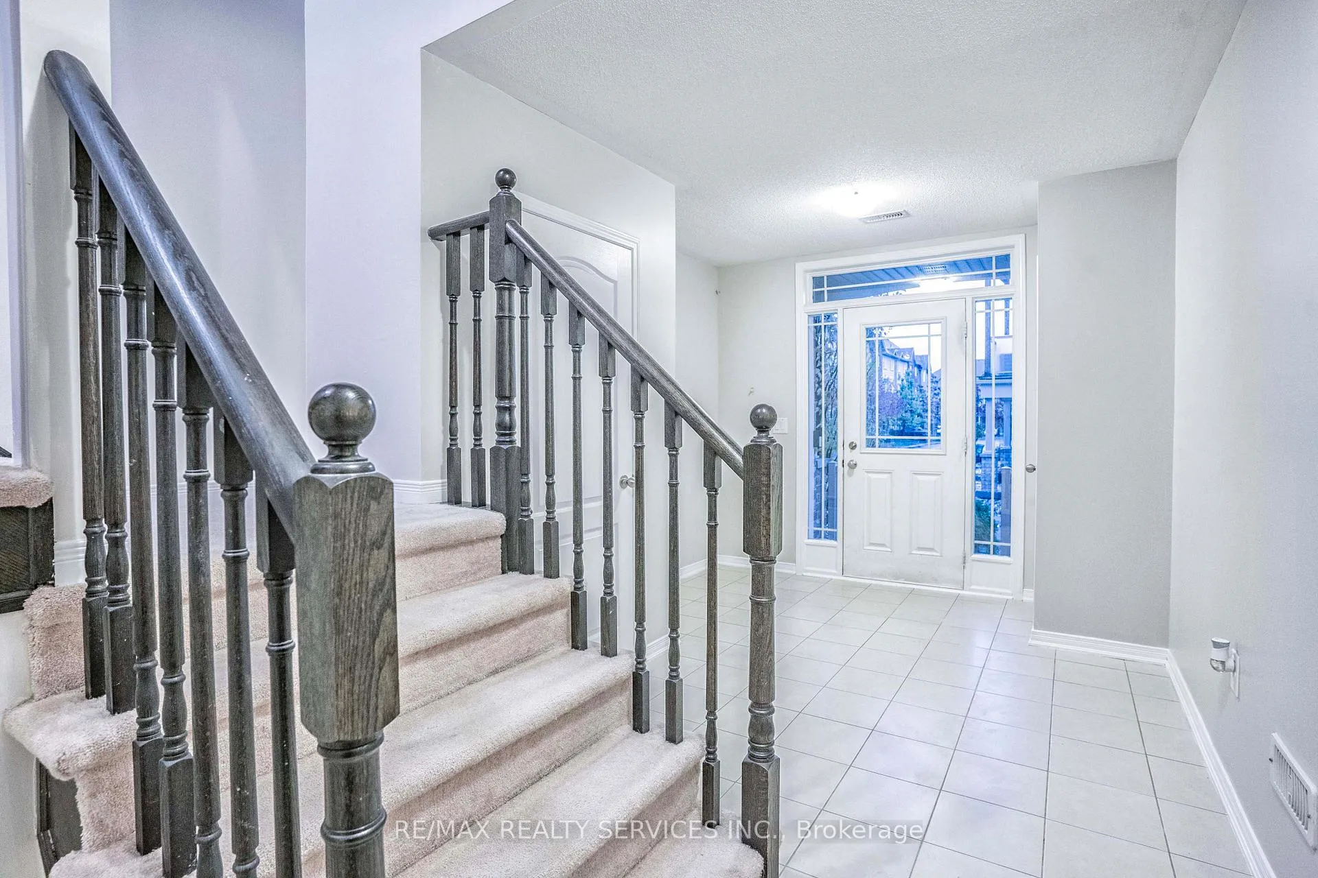 Photo 5 of 6 Birchfield Crescent, Caledon, Rural Caledon — HOMEH