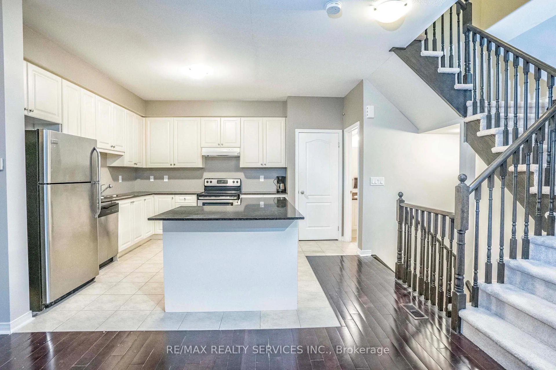 Photo 13 of 6 Birchfield Crescent, Caledon, Rural Caledon — HOMEH