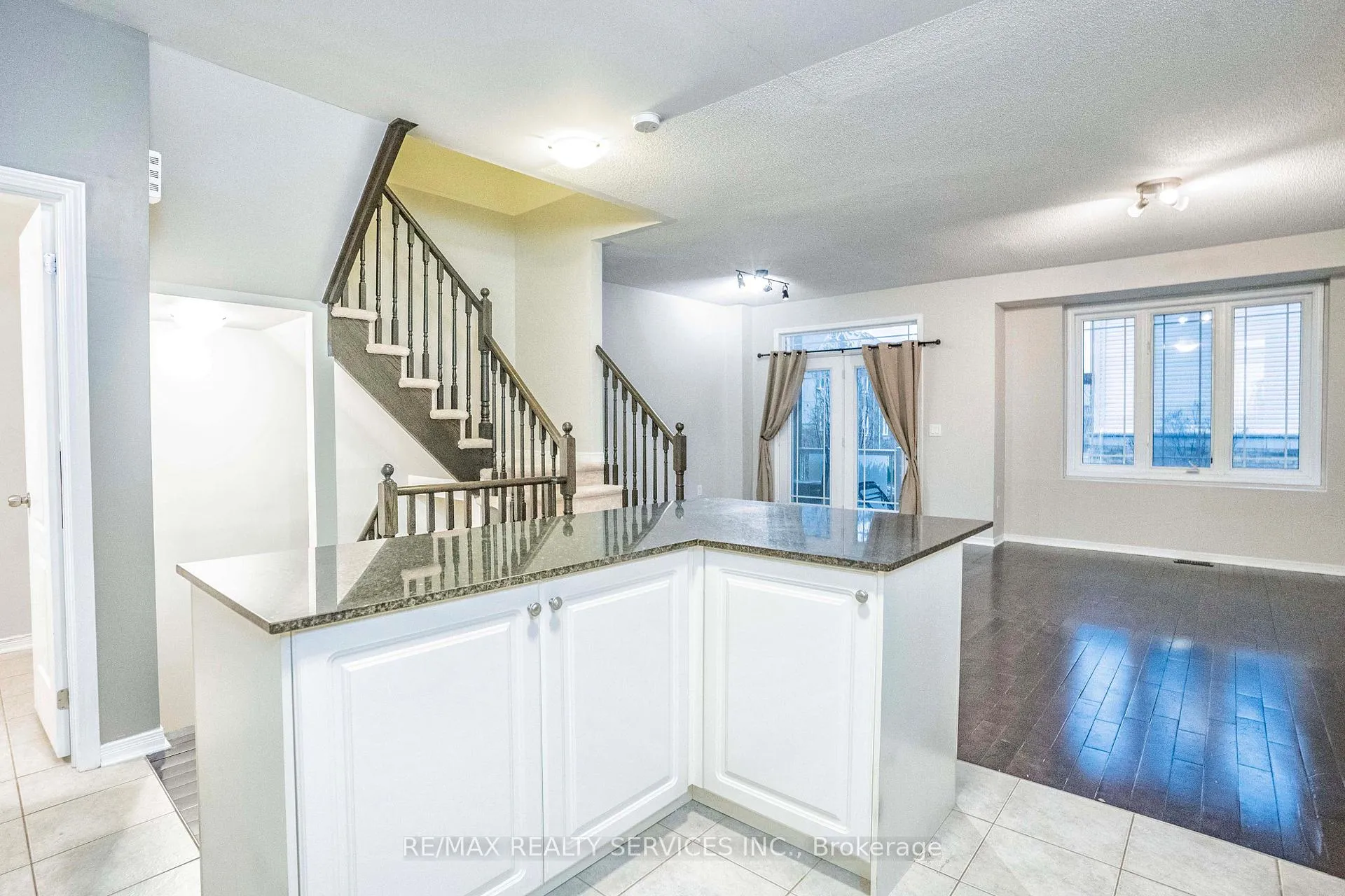 Photo 17 of 6 Birchfield Crescent, Caledon, Rural Caledon — HOMEH