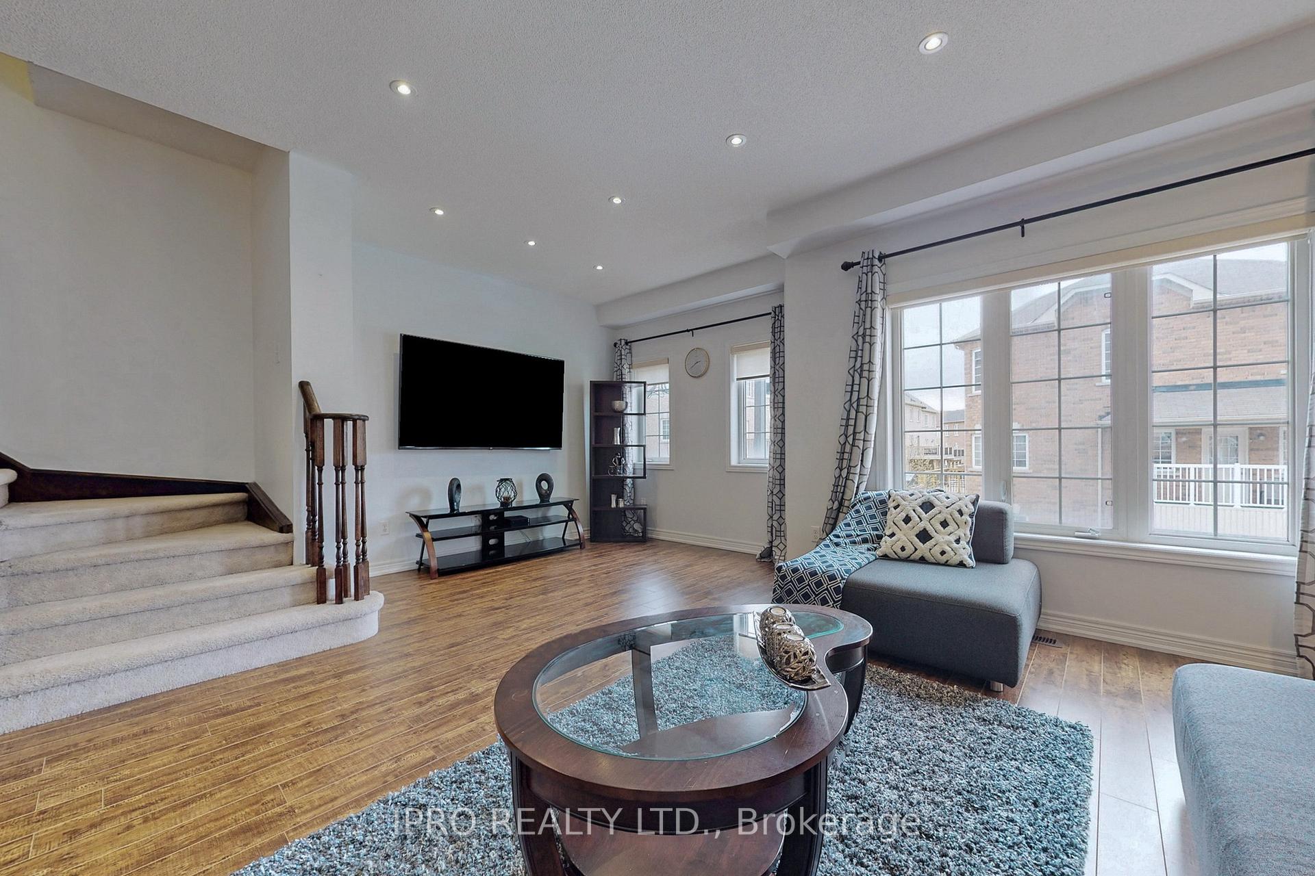 Photo 5 of 48 Arizona Drive, Brampton, Bram West — HOMEH