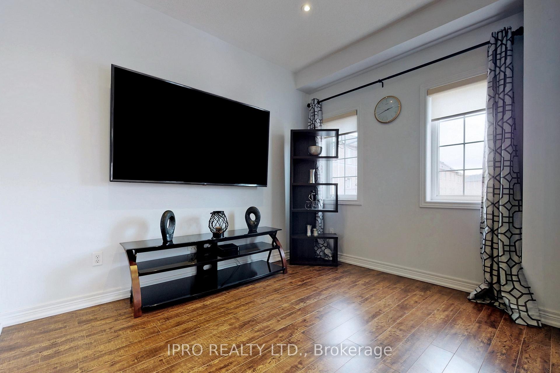 Photo 4 of 48 Arizona Drive, Brampton, Bram West — HOMEH