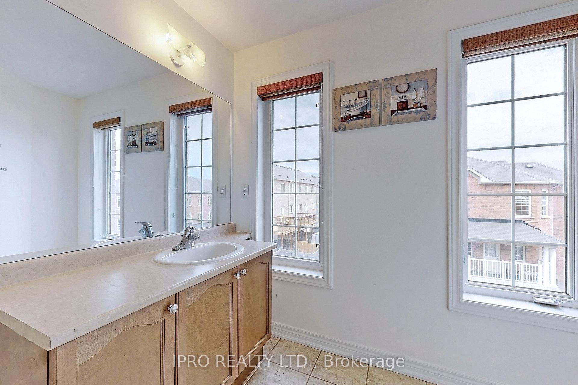 Photo 11 of 48 Arizona Drive, Brampton, Bram West — HOMEH