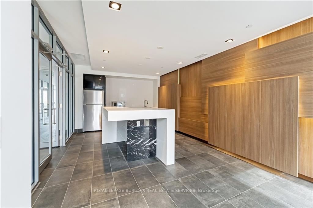 Photo 19 of Unit C419, 5260 Dundas Street, Burlington, Orchard — HOMEH