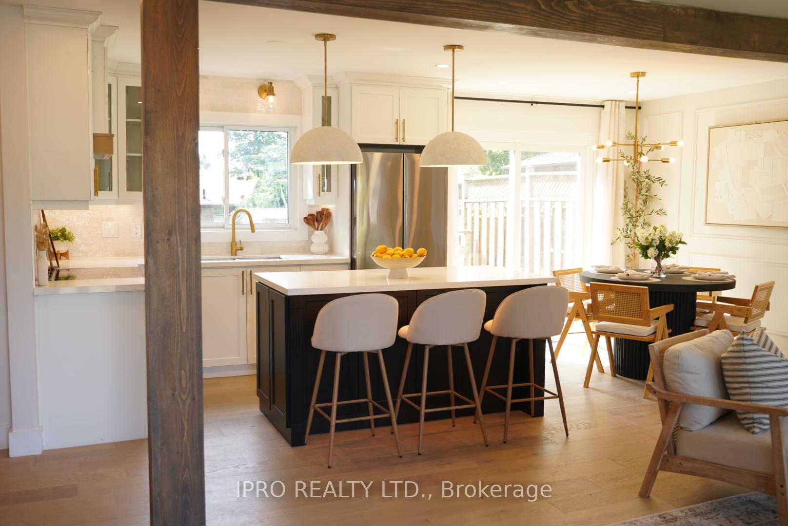 Photo 3 of 92 Forsythia Road, Brampton, Southgate — HOMEH