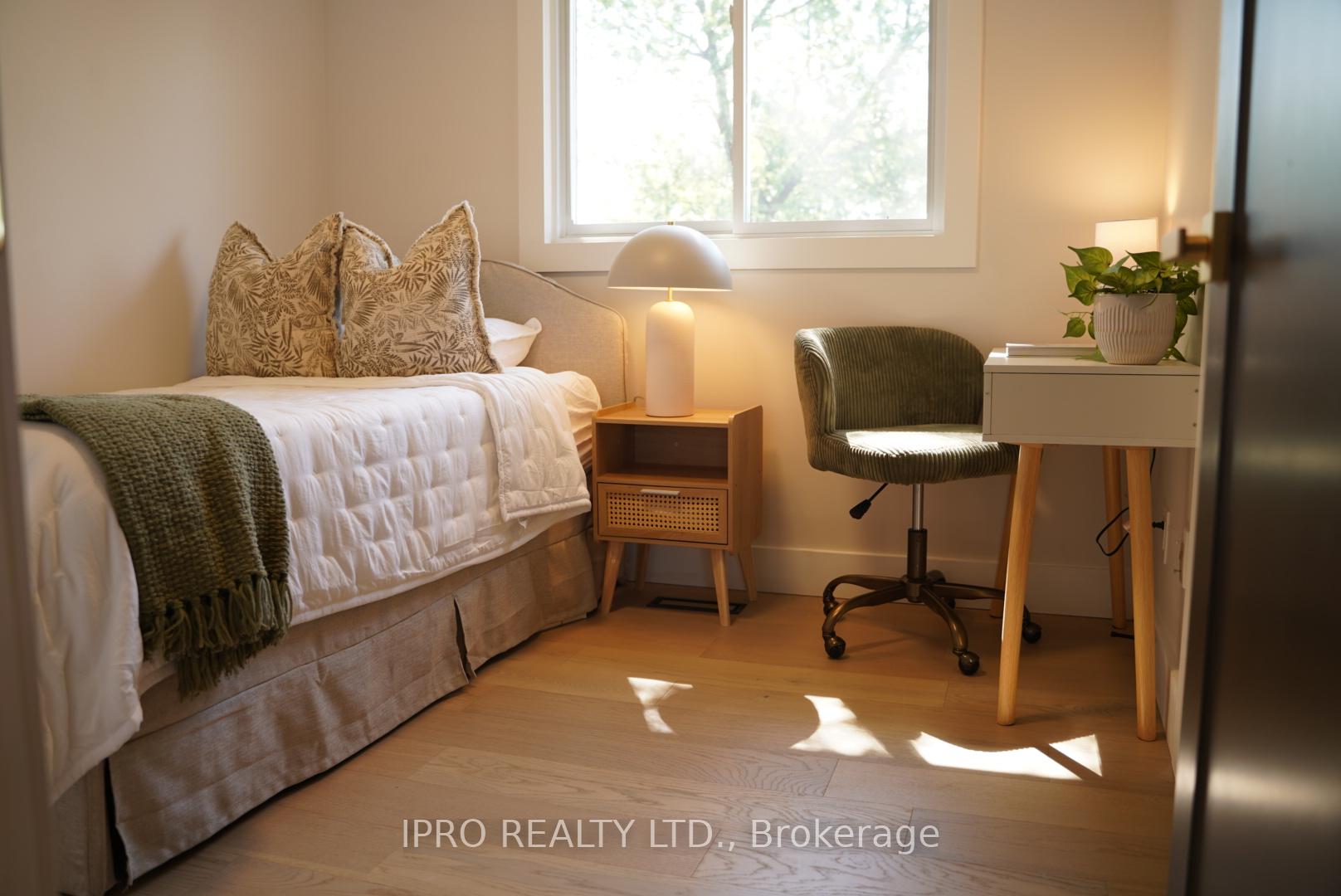 Photo 4 of 92 Forsythia Road, Brampton, Southgate — HOMEH