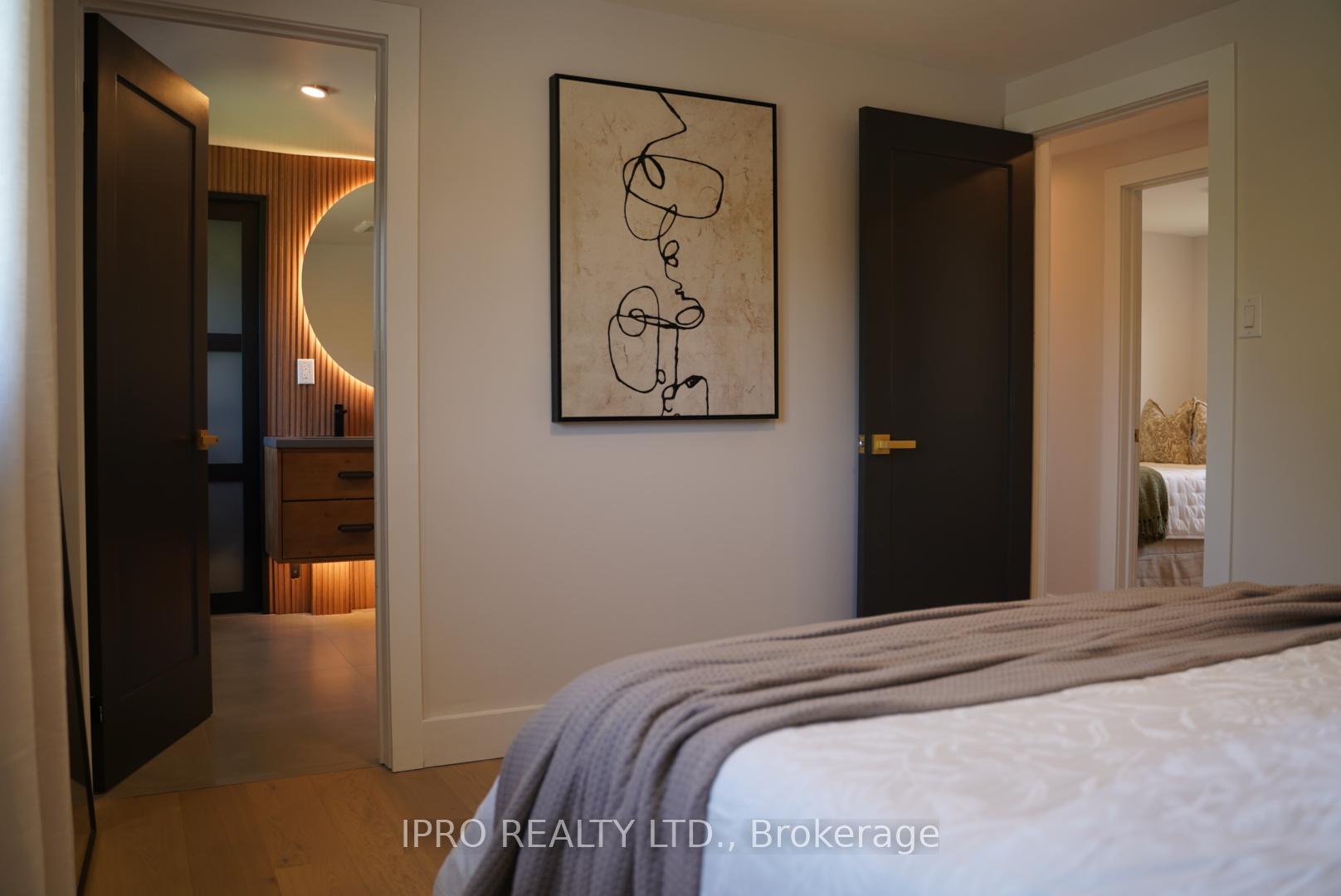 Photo 9 of 92 Forsythia Road, Brampton, Southgate — HOMEH