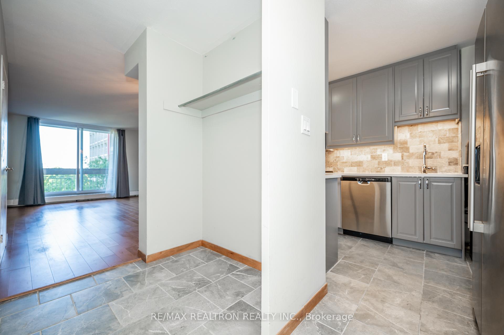 Photo 11 of Unit 421, 350 Quigley Road, Hamilton, Vincent — HOMEH