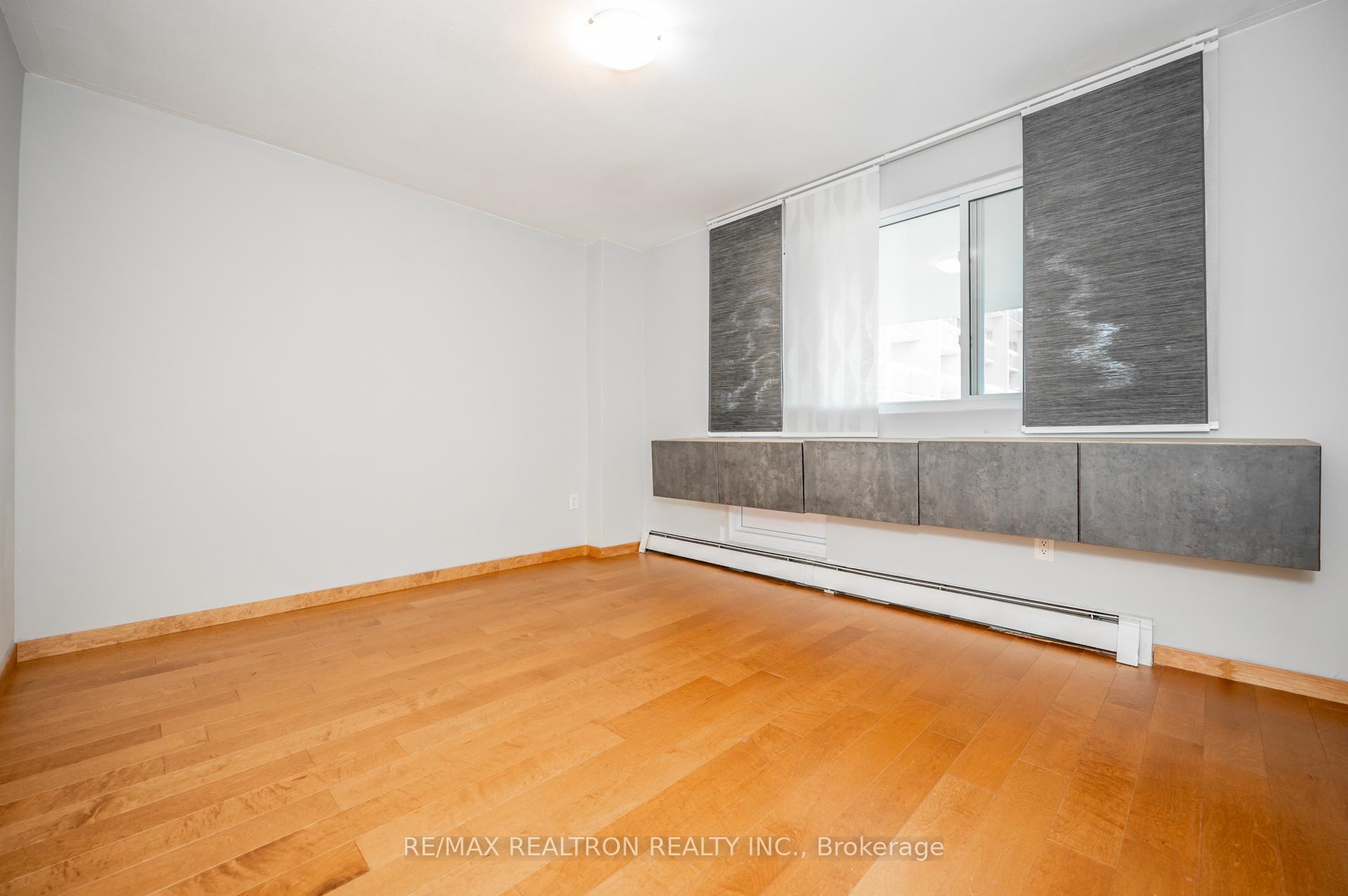 Photo 12 of Unit 421, 350 Quigley Road, Hamilton, Vincent — HOMEH