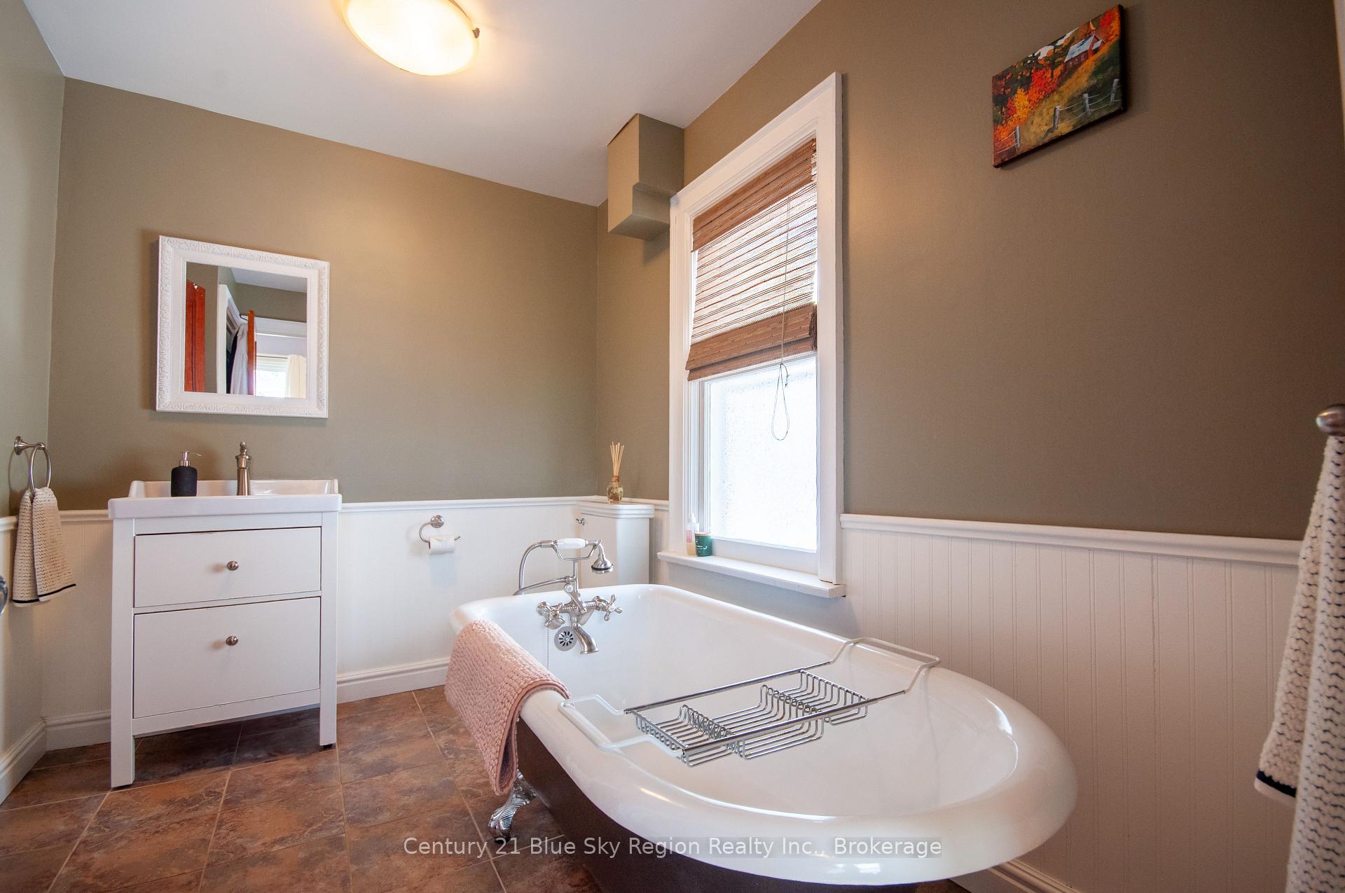 Photo 60 of 56 Catherine Street, Callander — HOMEH
